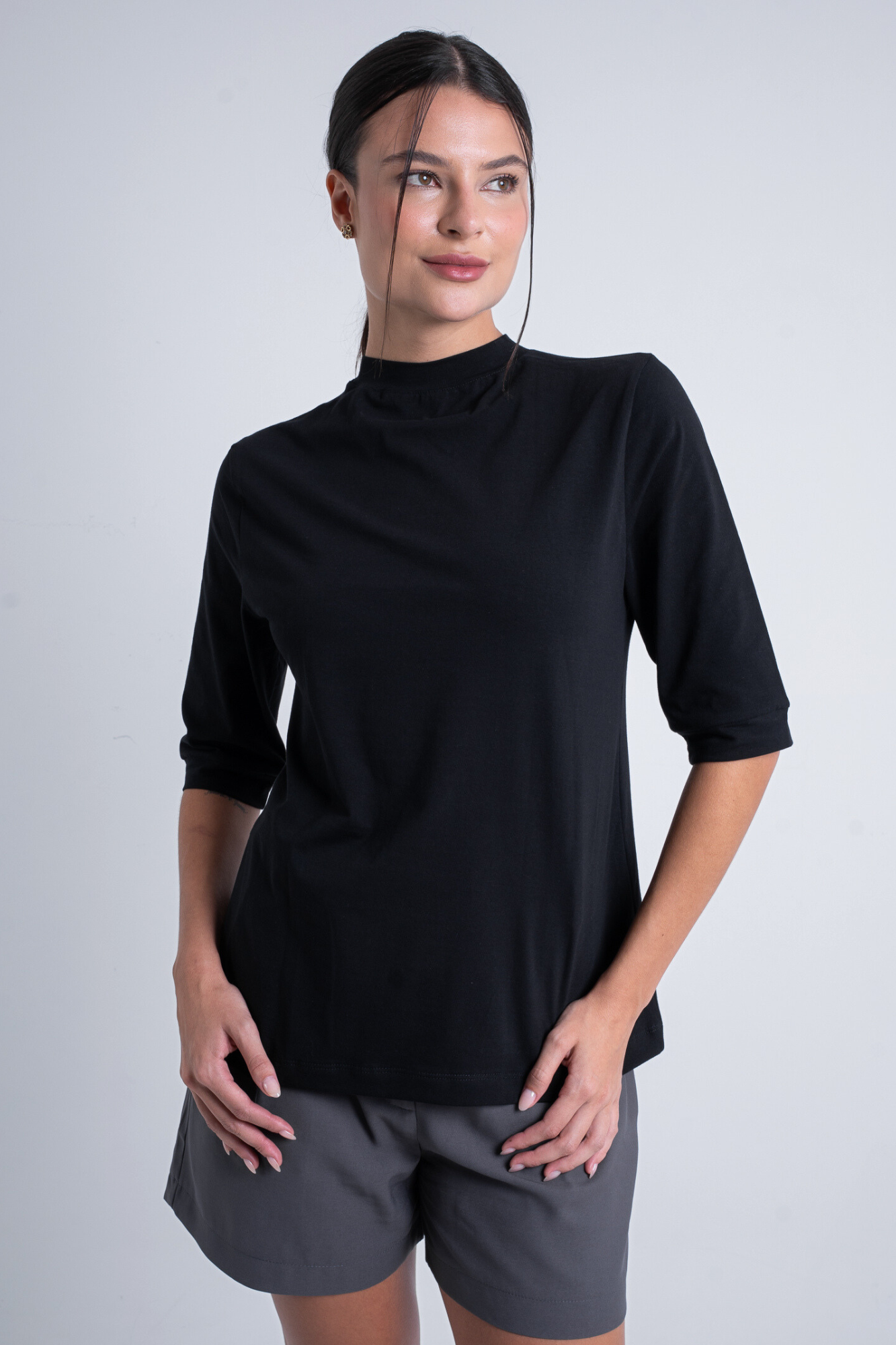 Camiseta Moon 3/4 Gola Média Preta