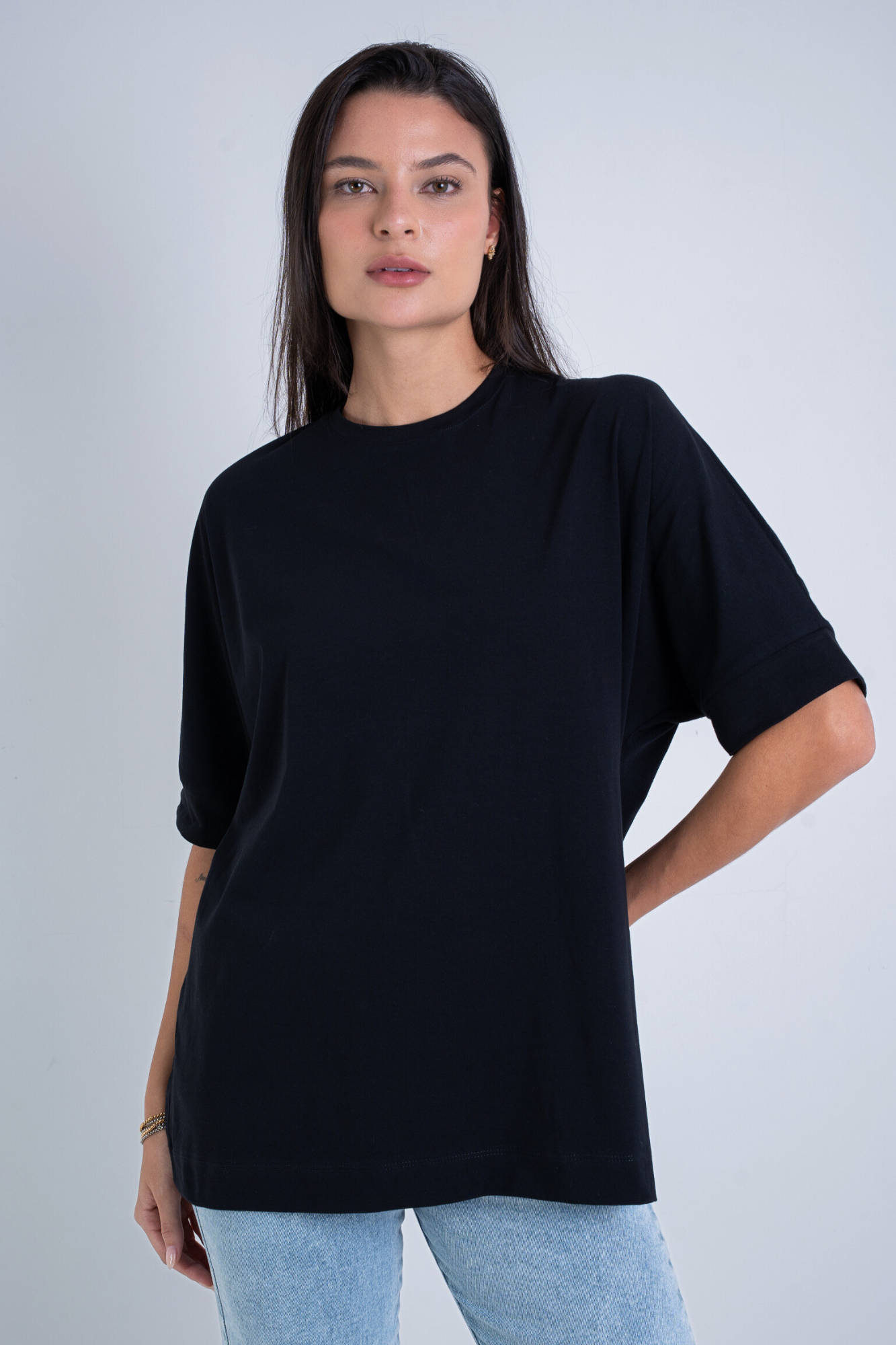Camiseta Moon Oversized Gola O Preta