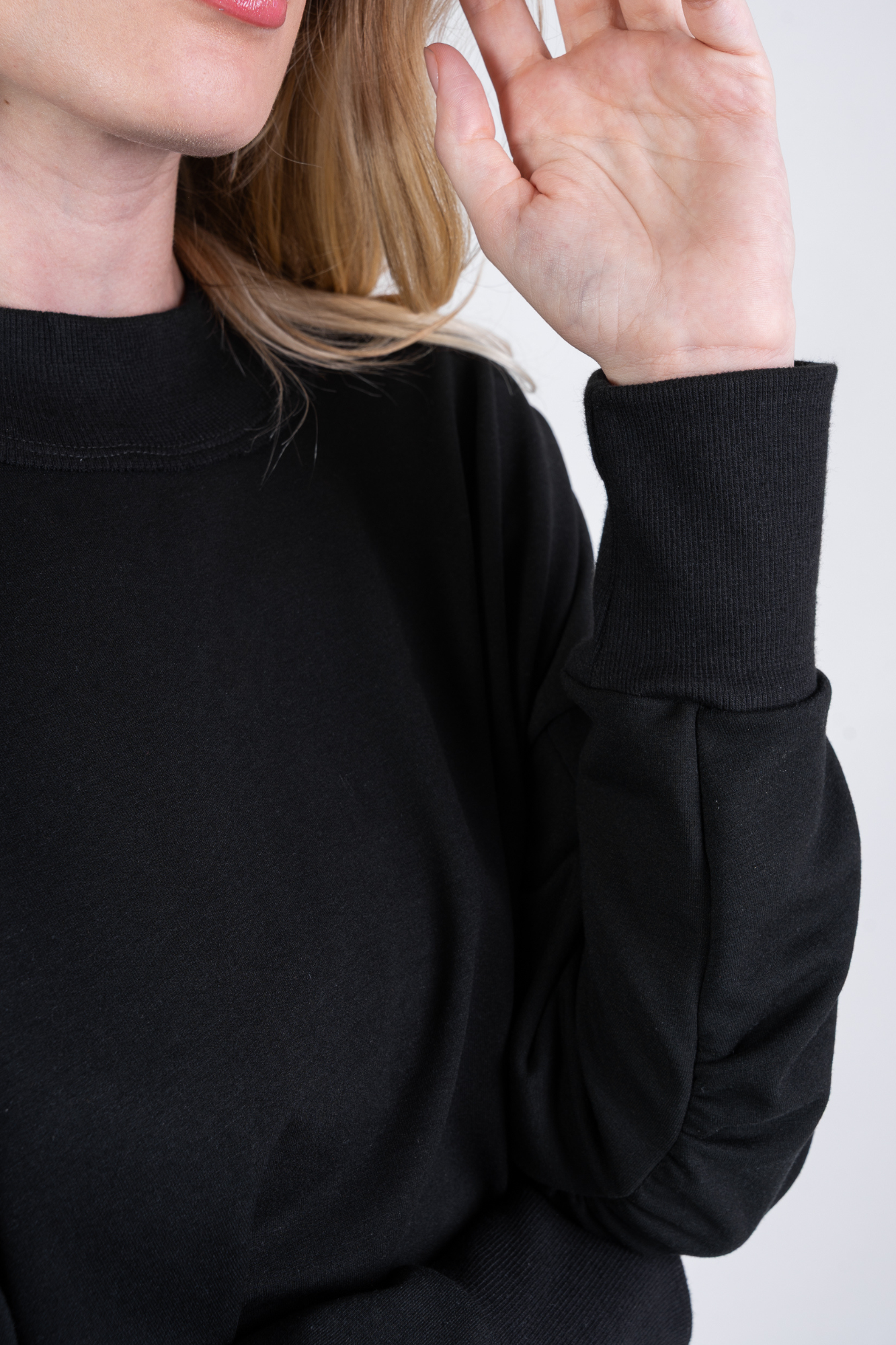 Moletom Moon Manga Franzida Preto