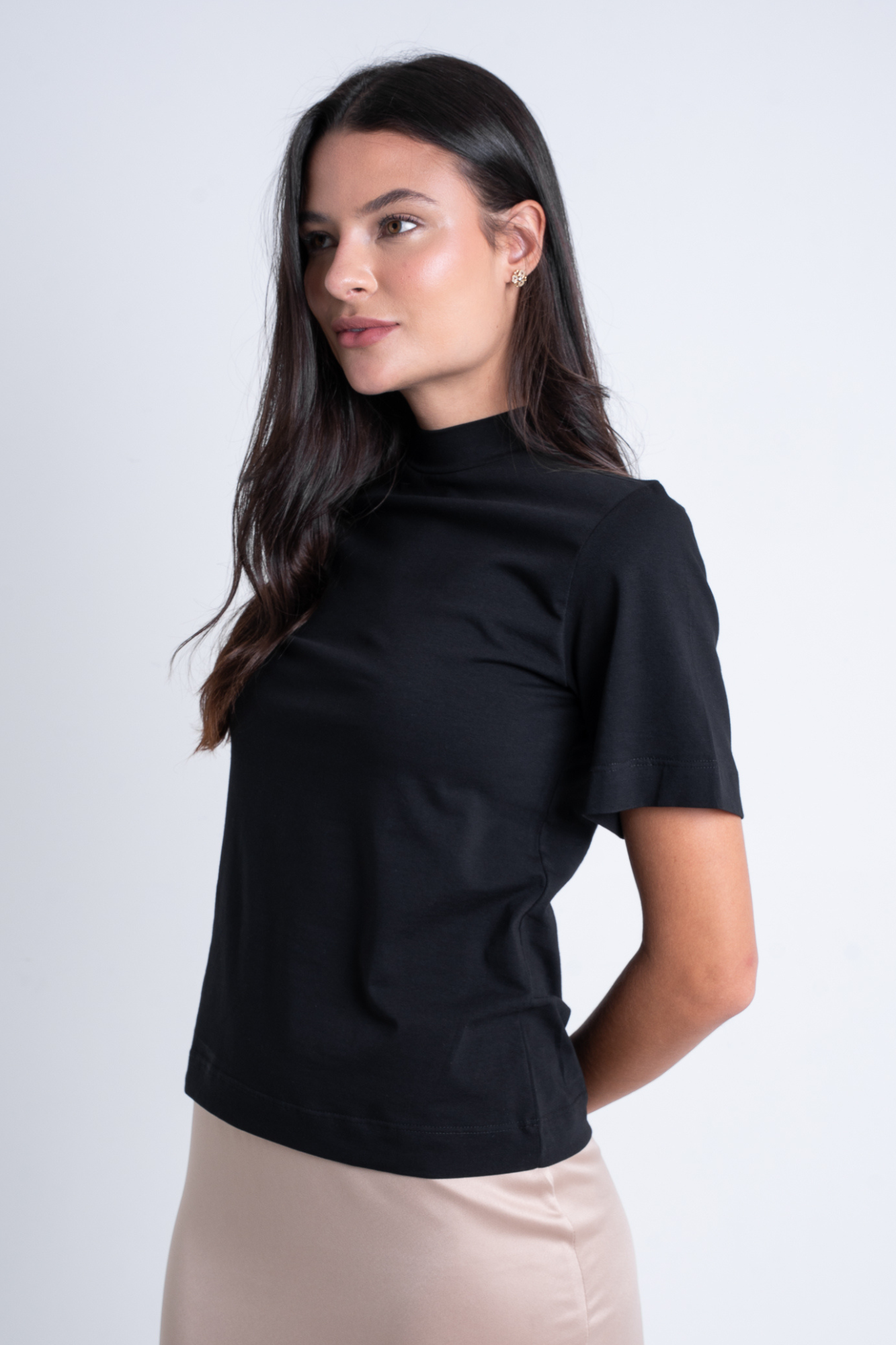Camiseta Moon Basics Gola Alta Preta