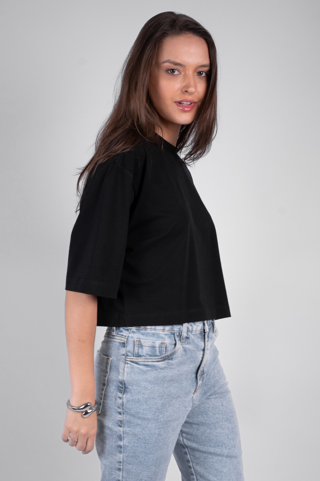 Camiseta Cropped Moon Gola O Preta