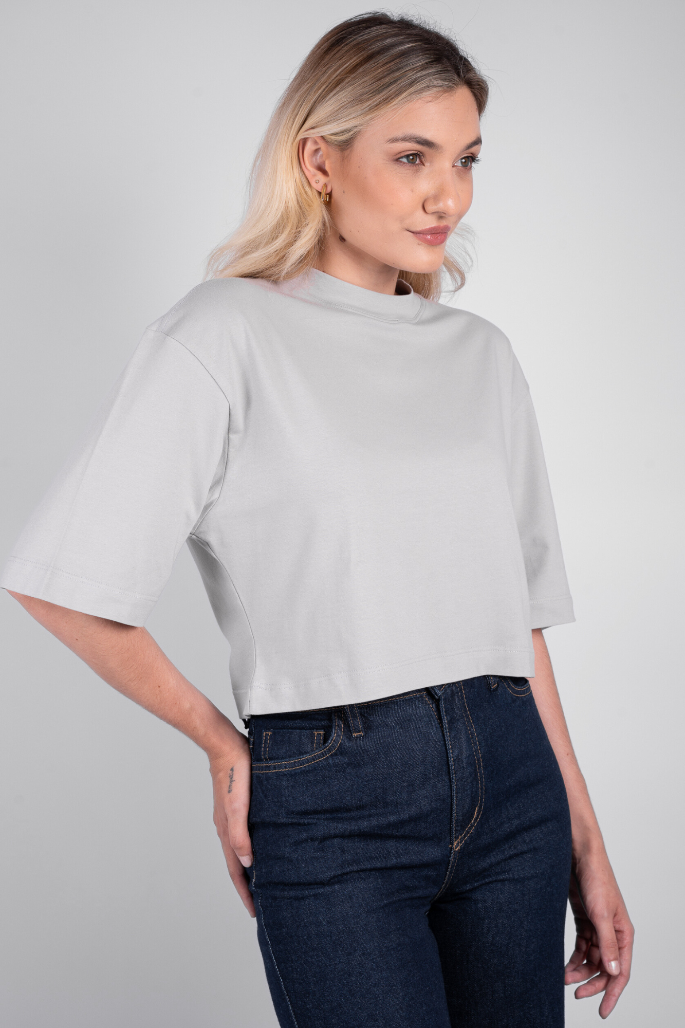 Camiseta Cropped Moon Gola O Cinza