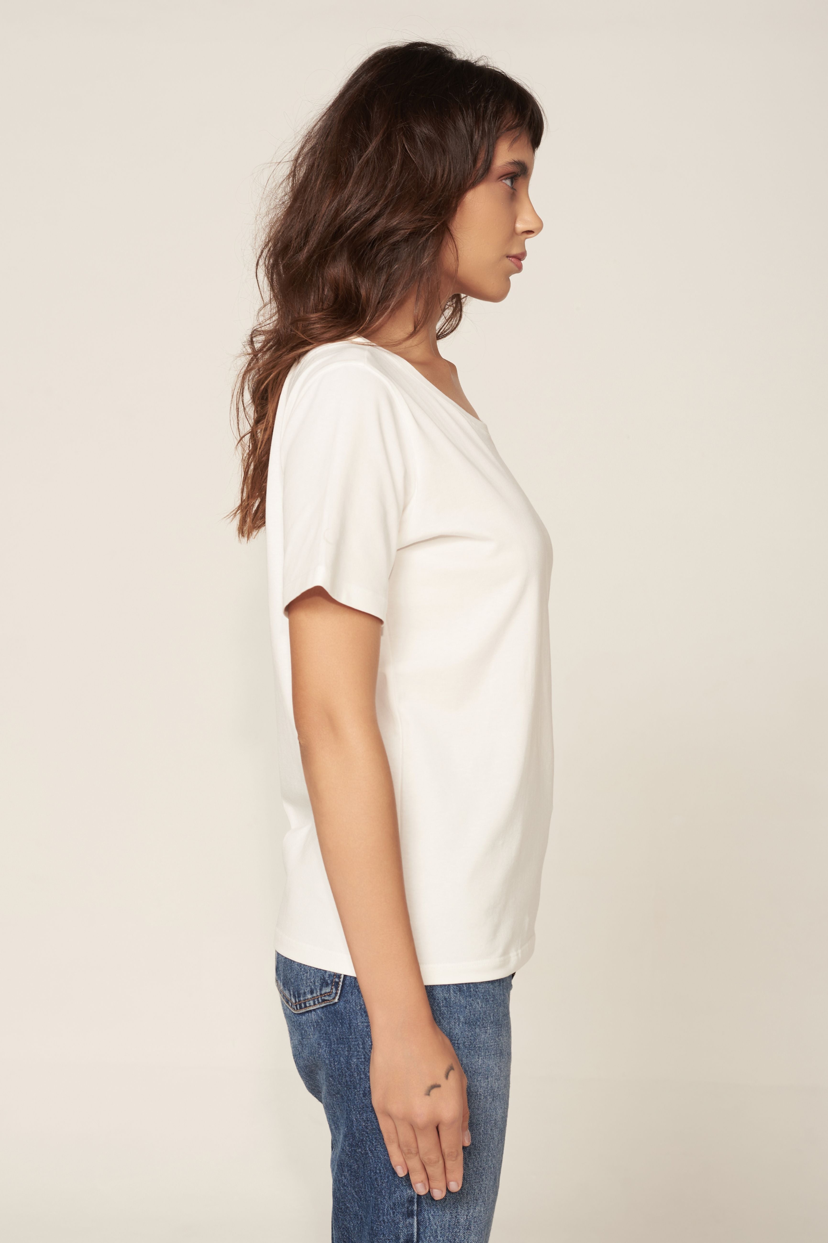 Camiseta Essential Moon Basics Gola O Off-white