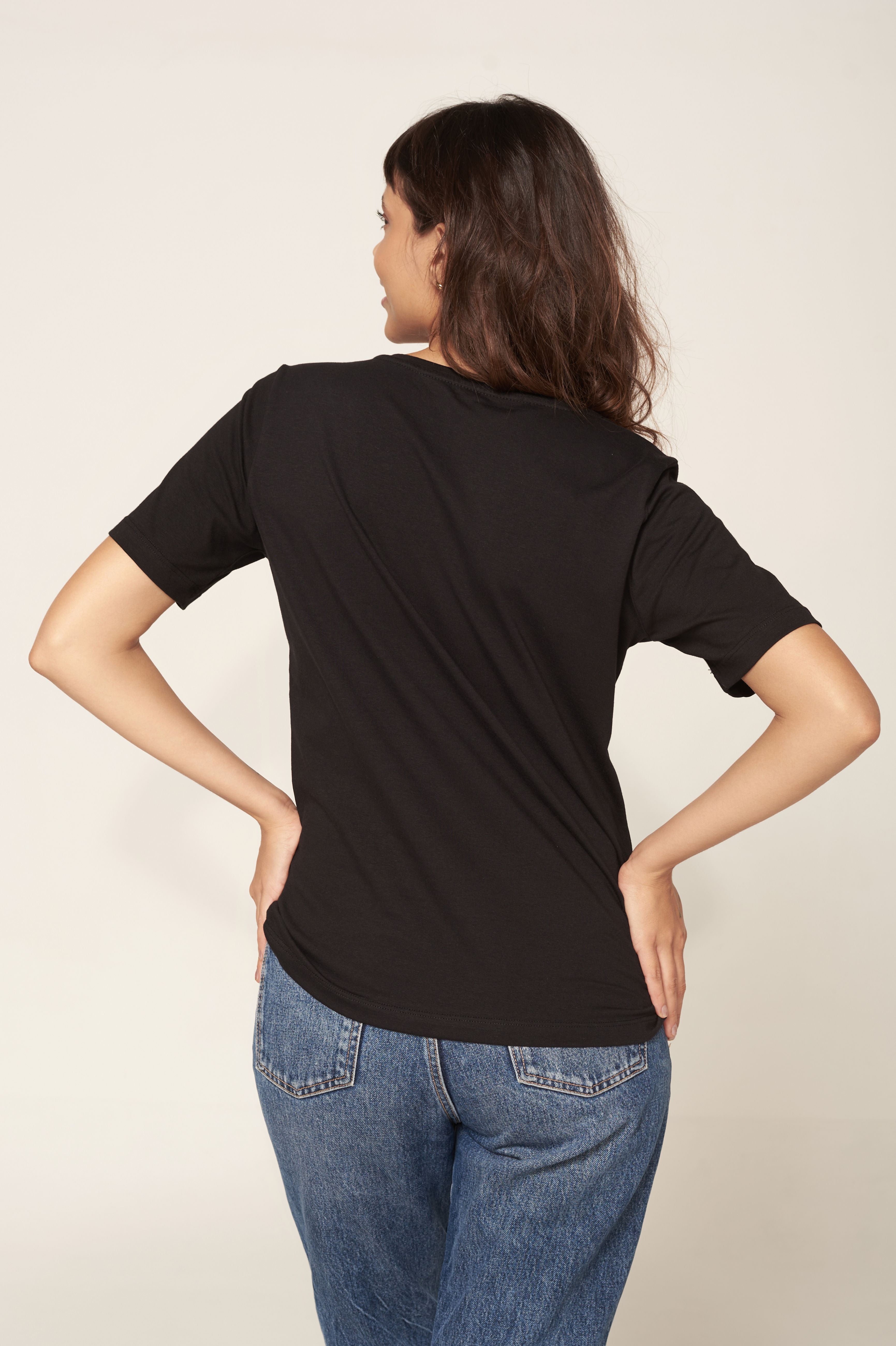 Camiseta Essential Moon Basics Gola O Preta
