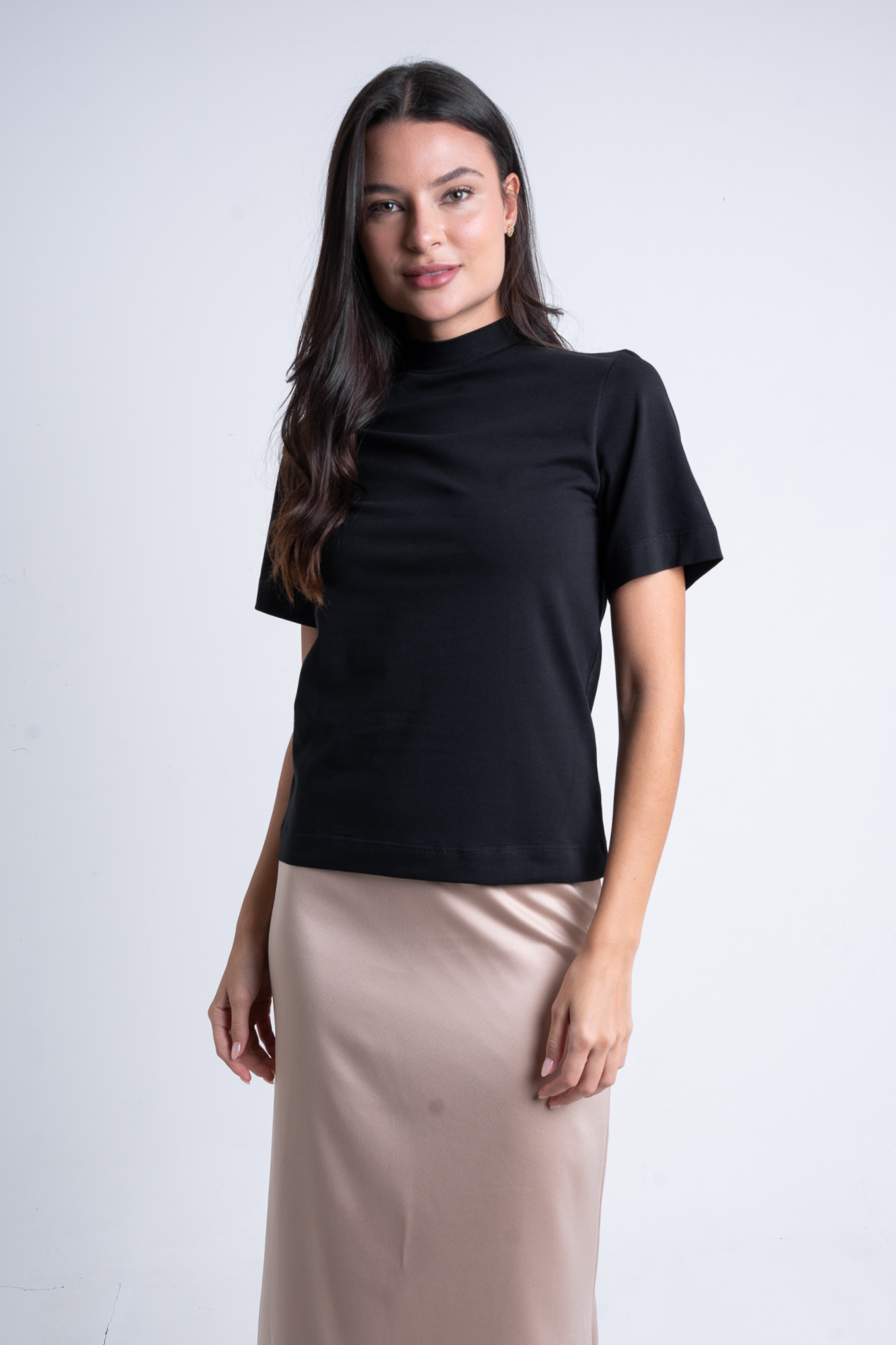Camiseta Moon Basics Gola Alta Preta