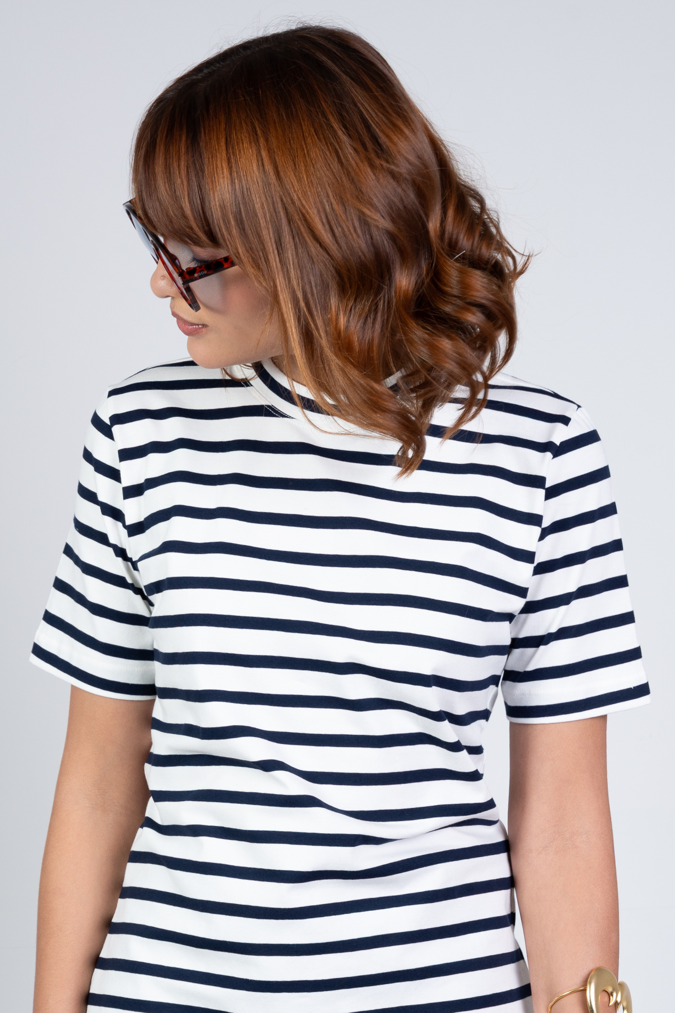 Camiseta Listrada New Moon Gola O Marinho