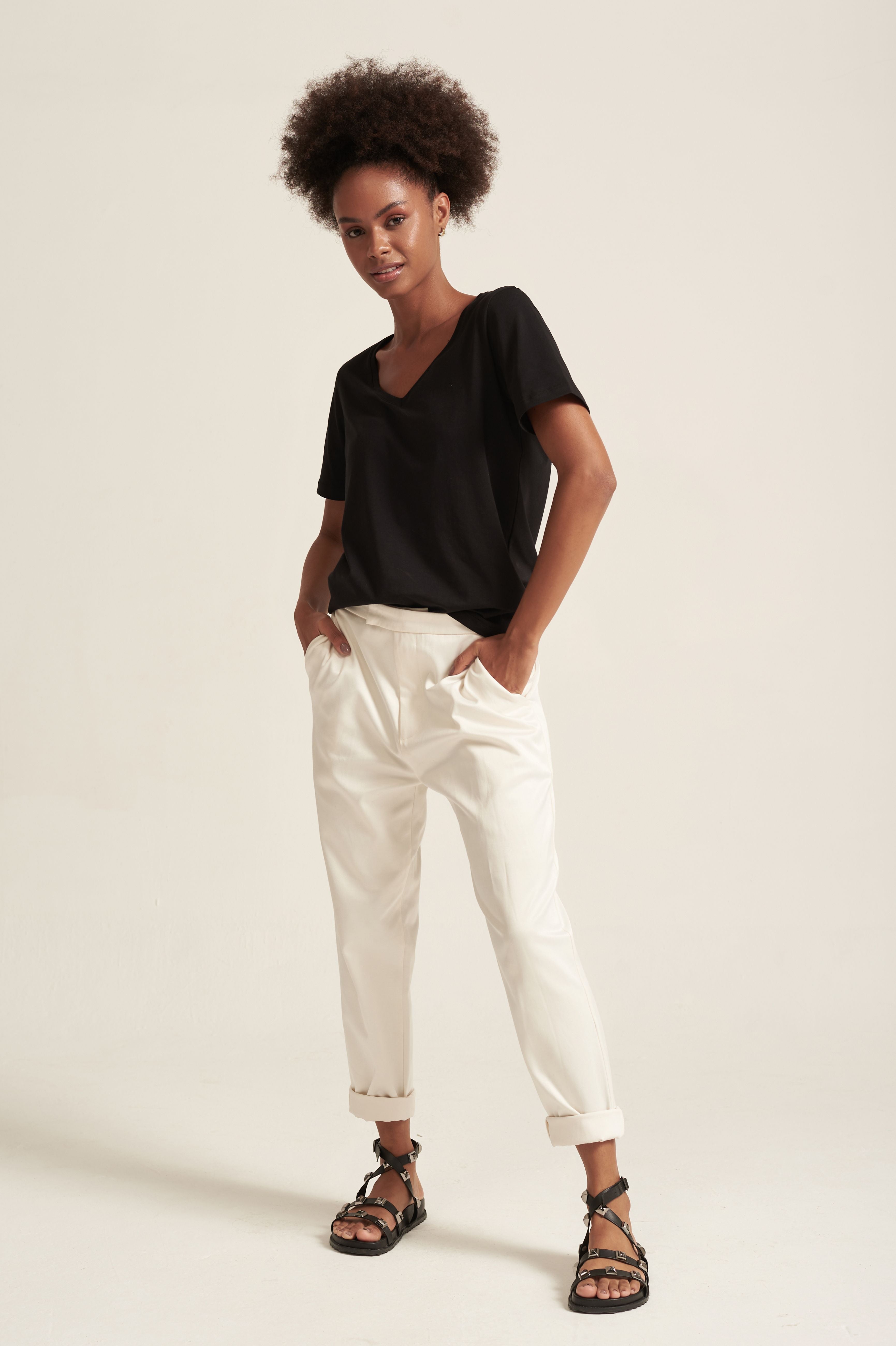 Camiseta Essential Moon Basics Gola V Preta