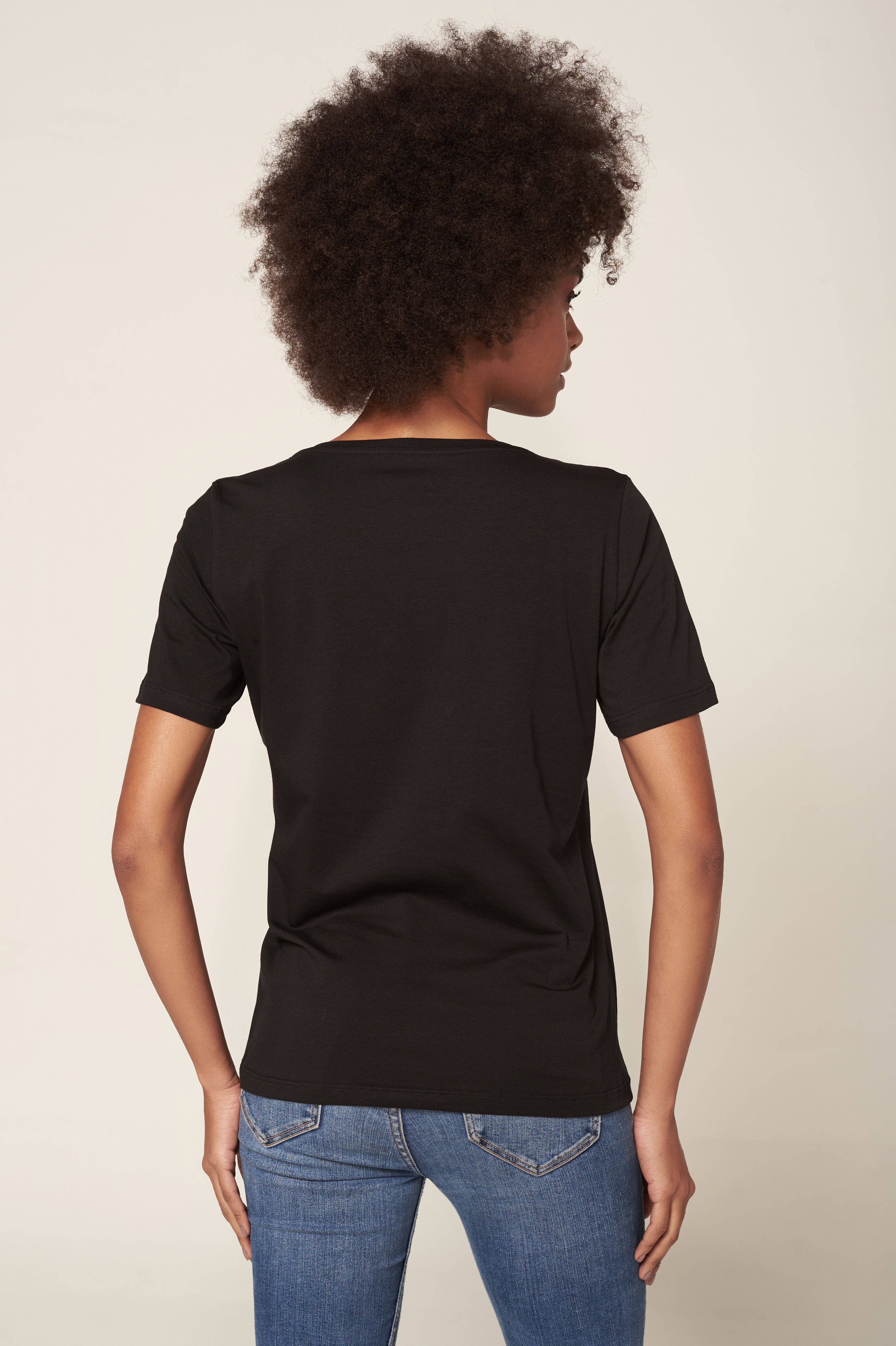 Camiseta Essential Moon Basics Gola V Preta