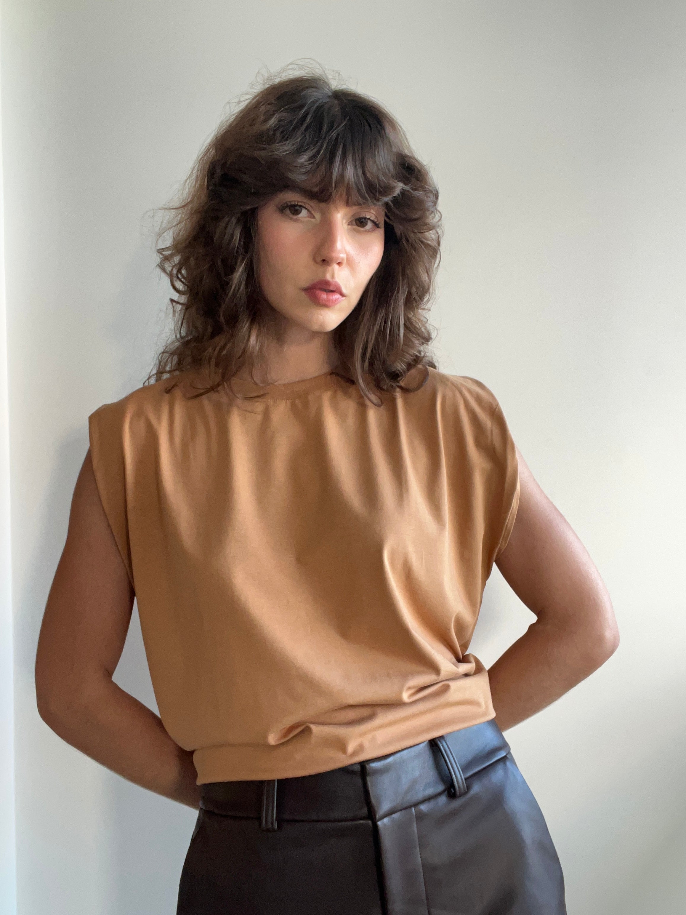 Camiseta Douz Najla Caramelo