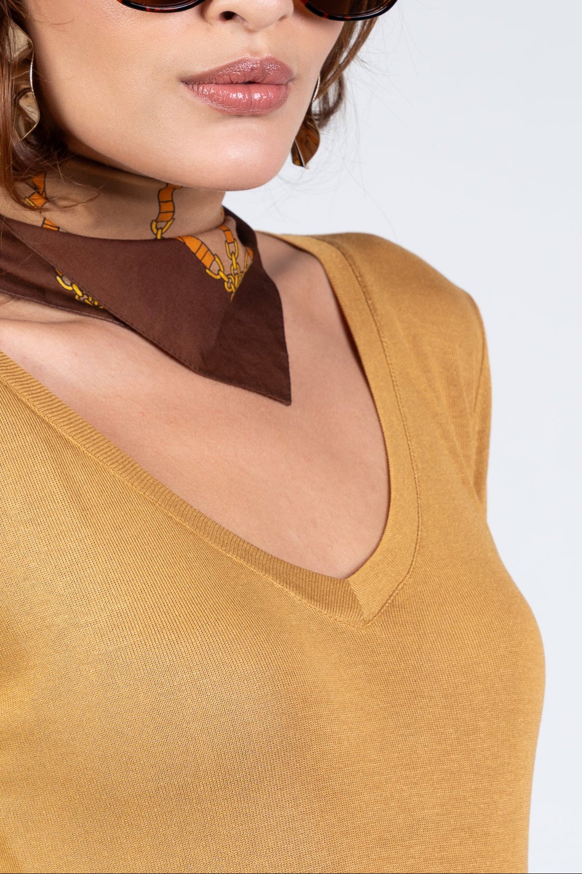 Blusa Modal Moon Relax Gola V Bege