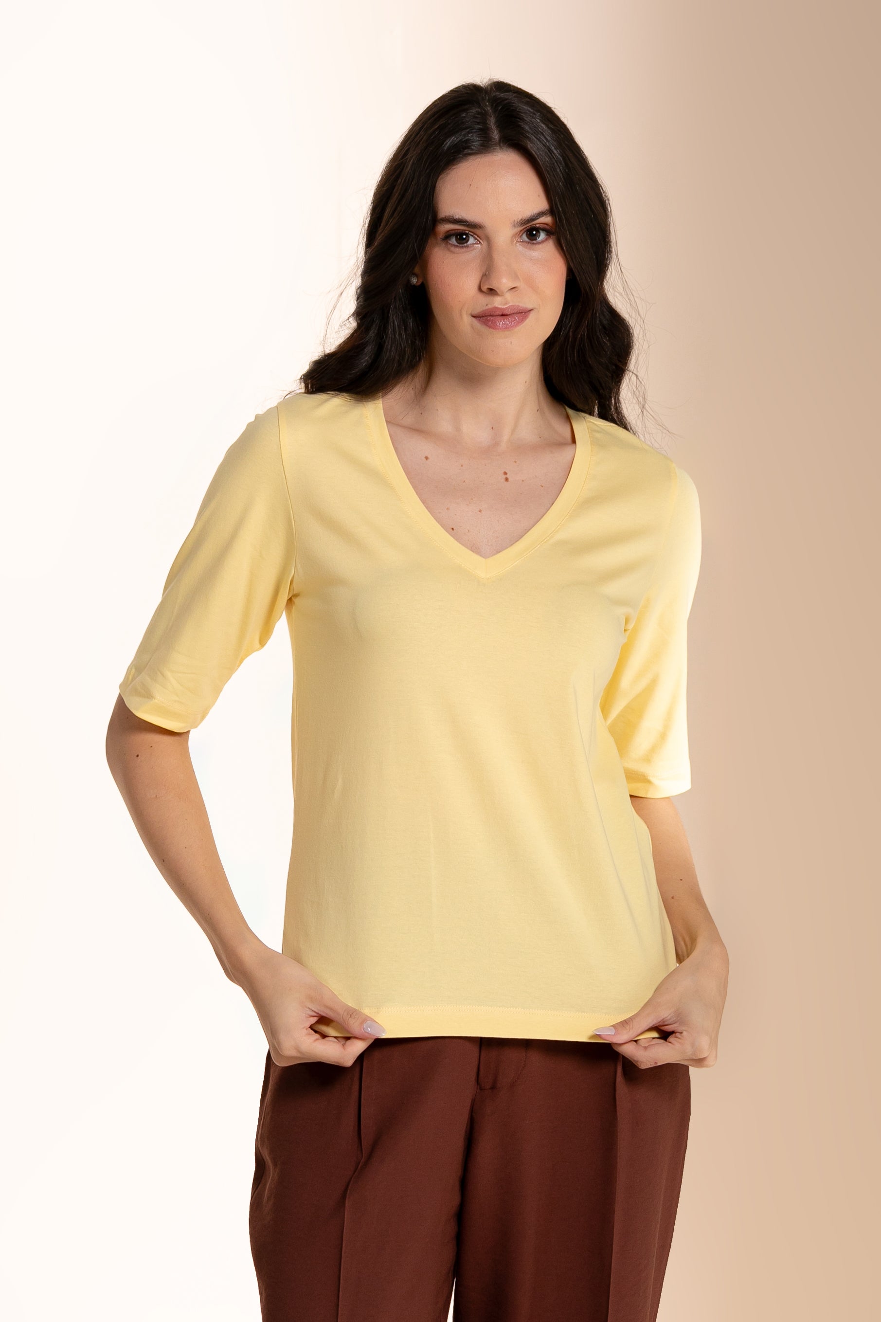 Camiseta Moon 3/4 Gola V Amarelo Manteiga