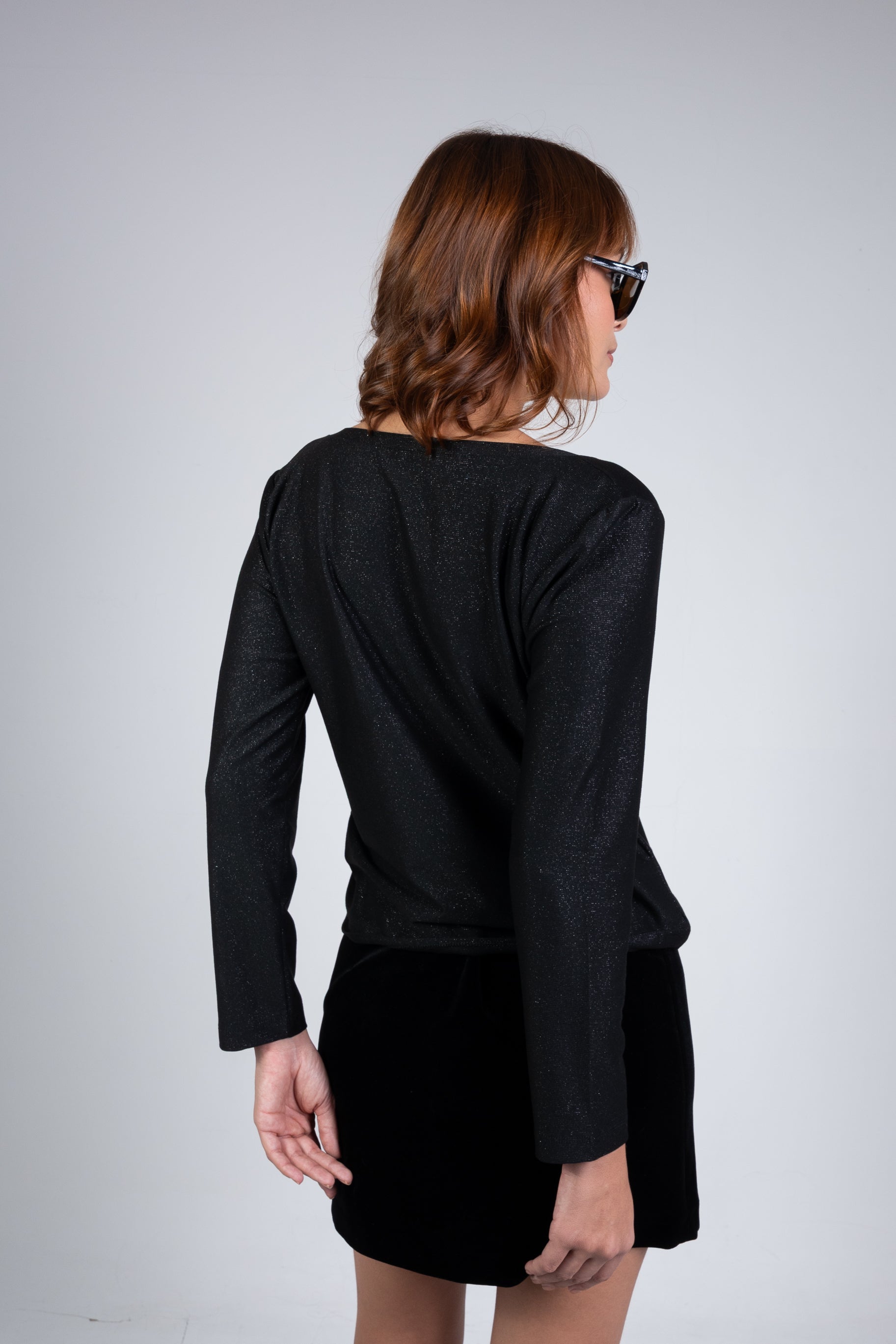 Blusa Modal Moon Relax Gola V Preto Glitter