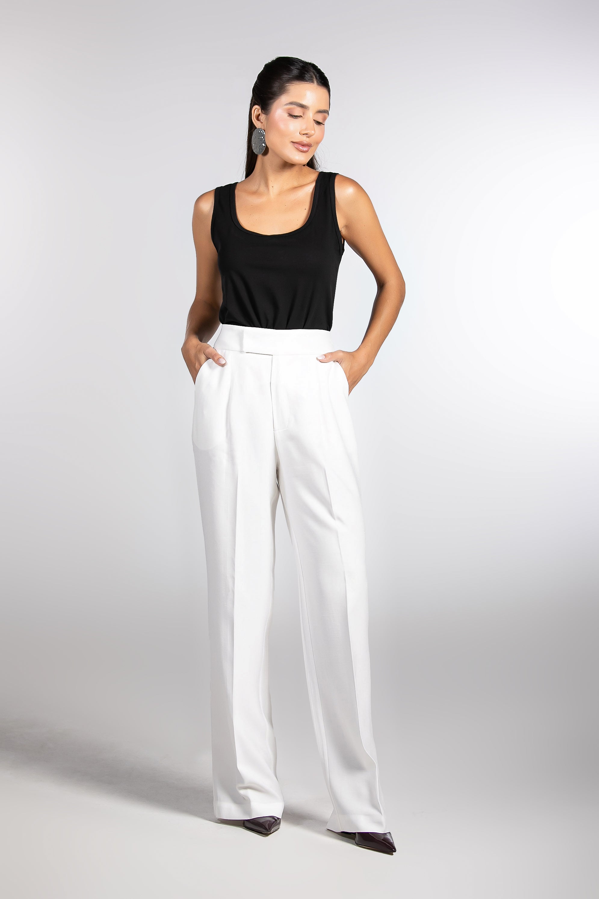 Regata Lisa Moon Decote U Preta