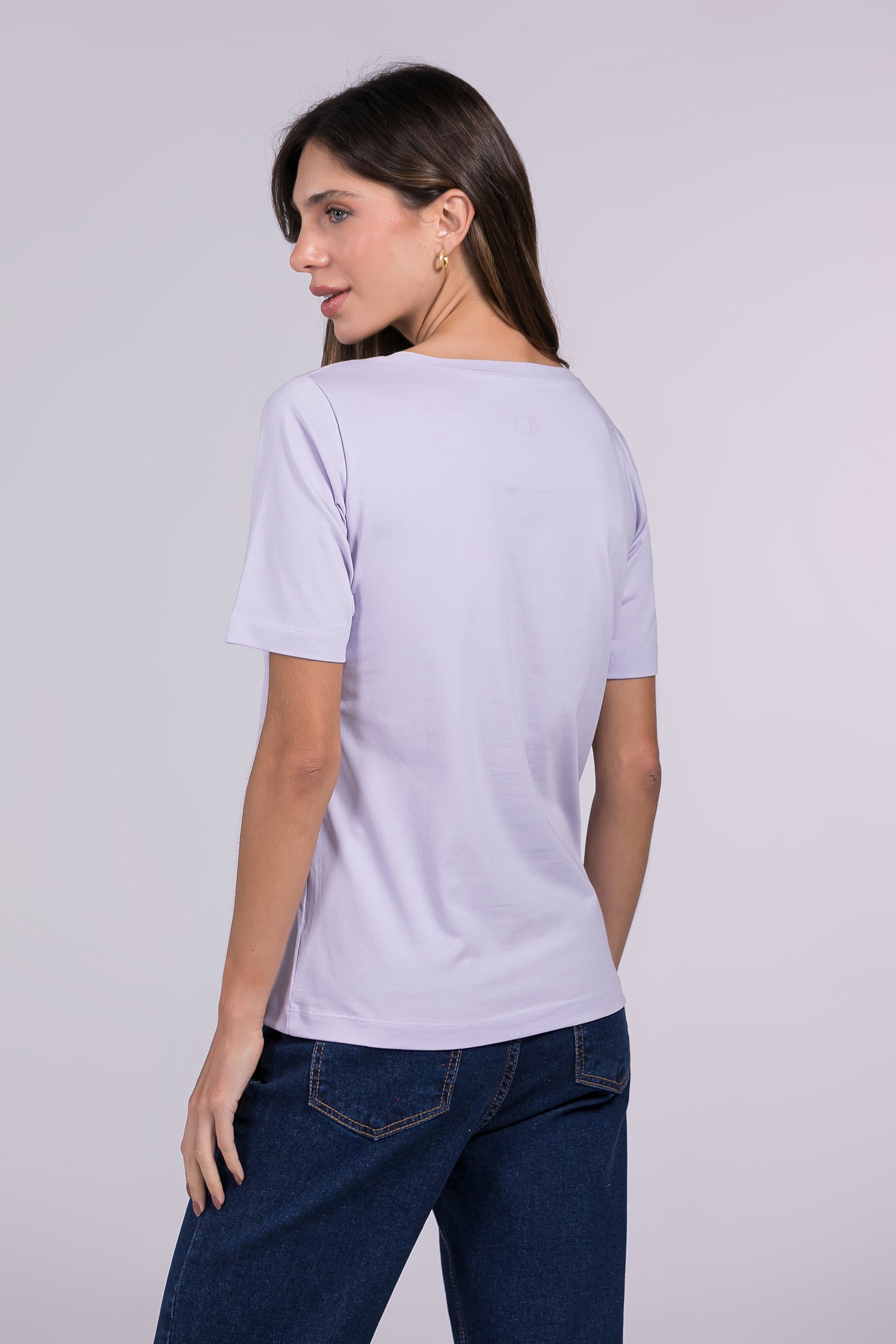 Camiseta Lisa New Moon Gola V Lilás