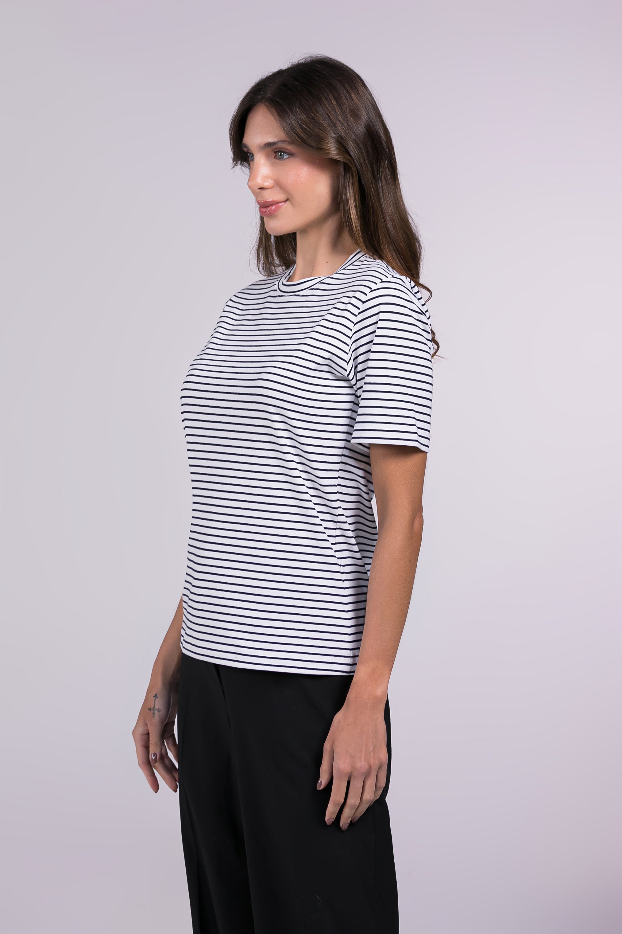 Camiseta New Moon Gola O Listras Finas Marinho