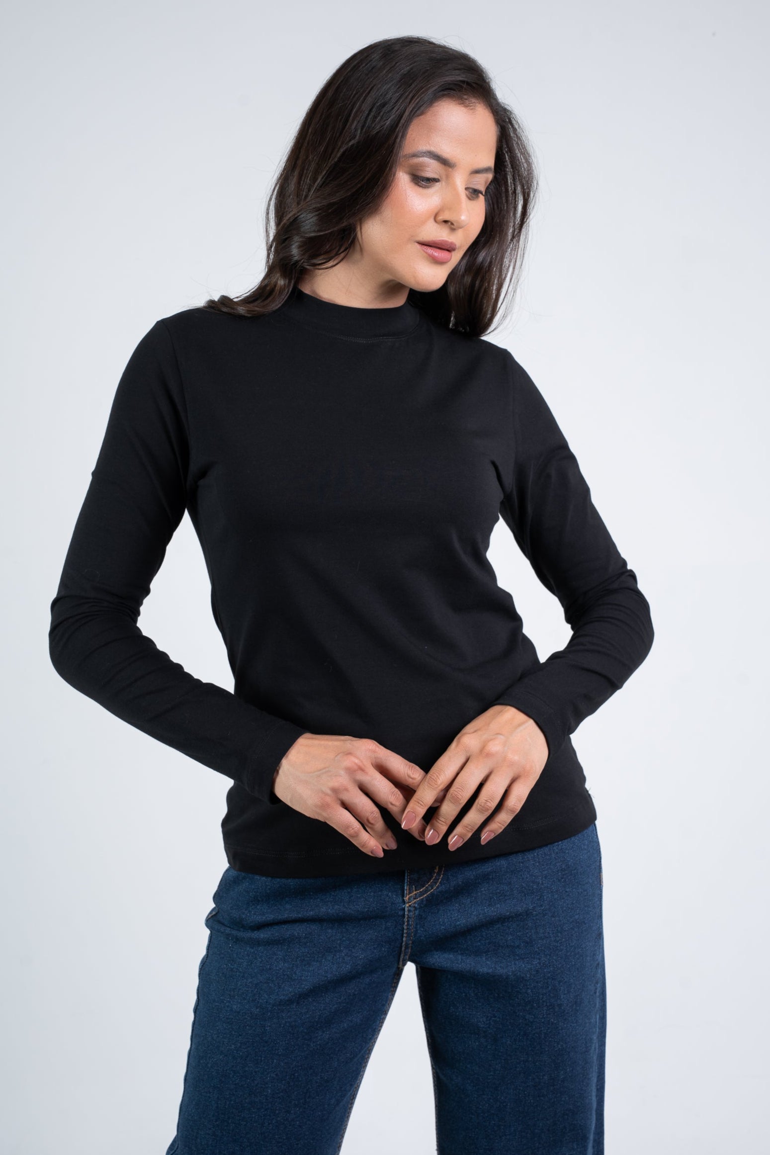 Blusa Moon Gola Média Preta