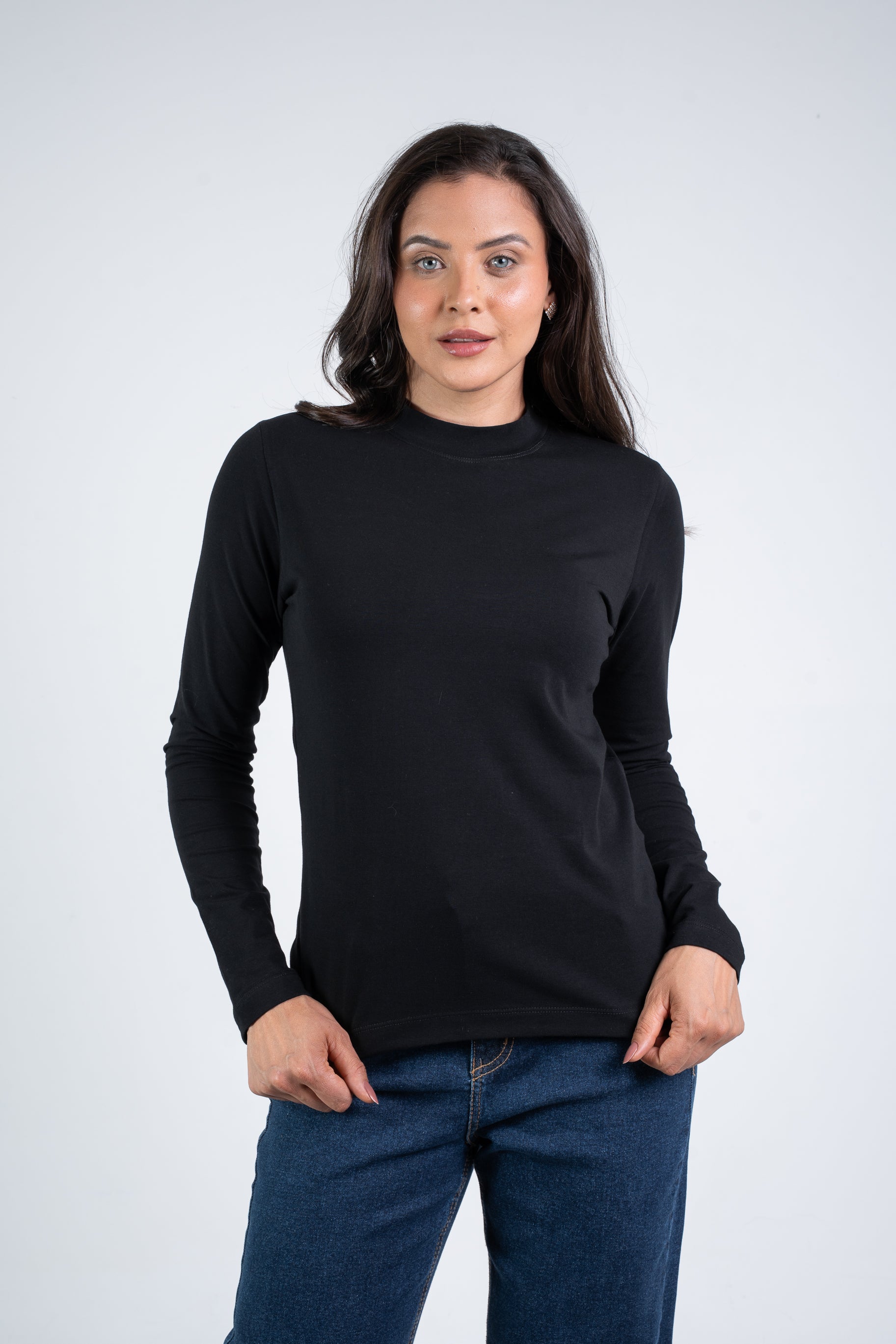 Blusa Moon Gola Média Preta