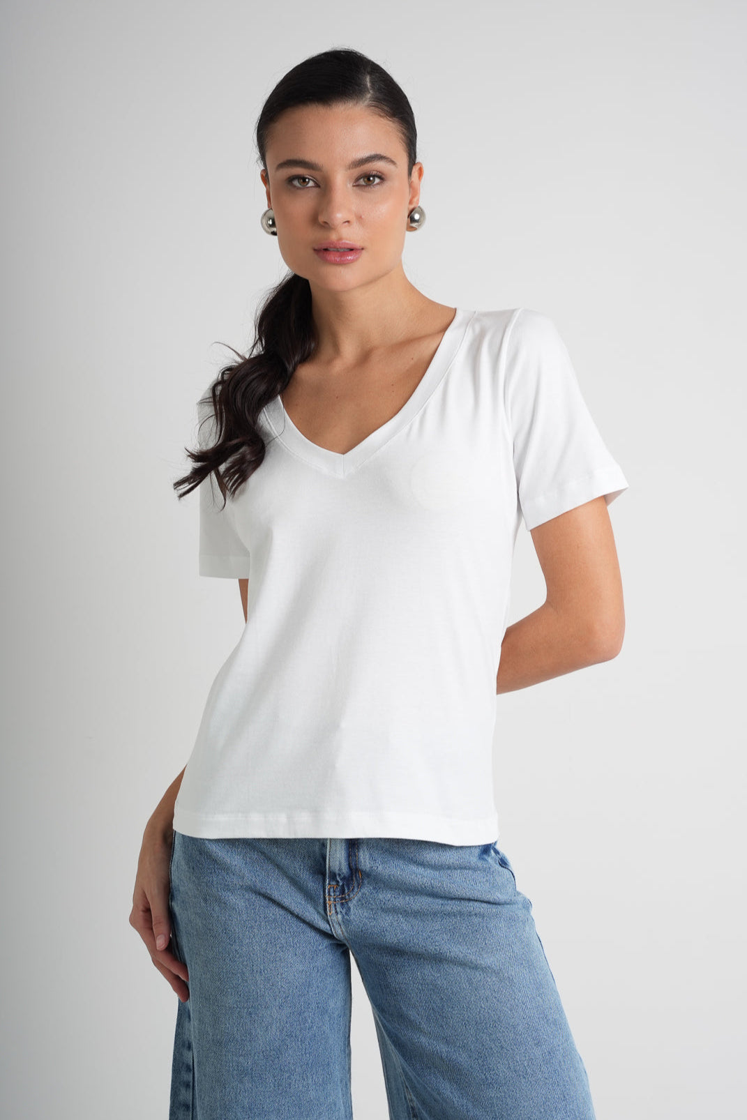 Camiseta Lisa New Moon Gola V Branca