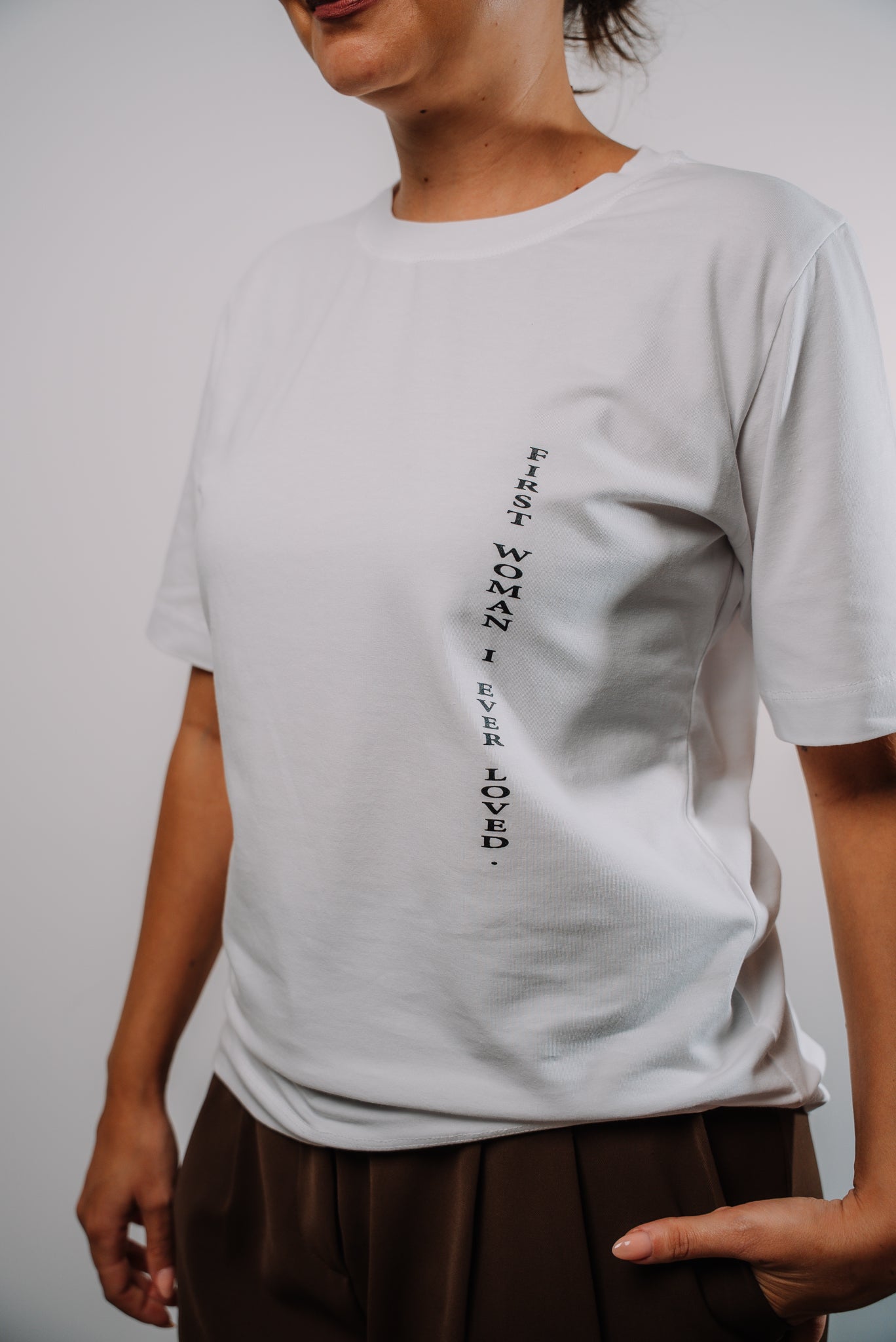 Camiseta First Woman Gola O Branca