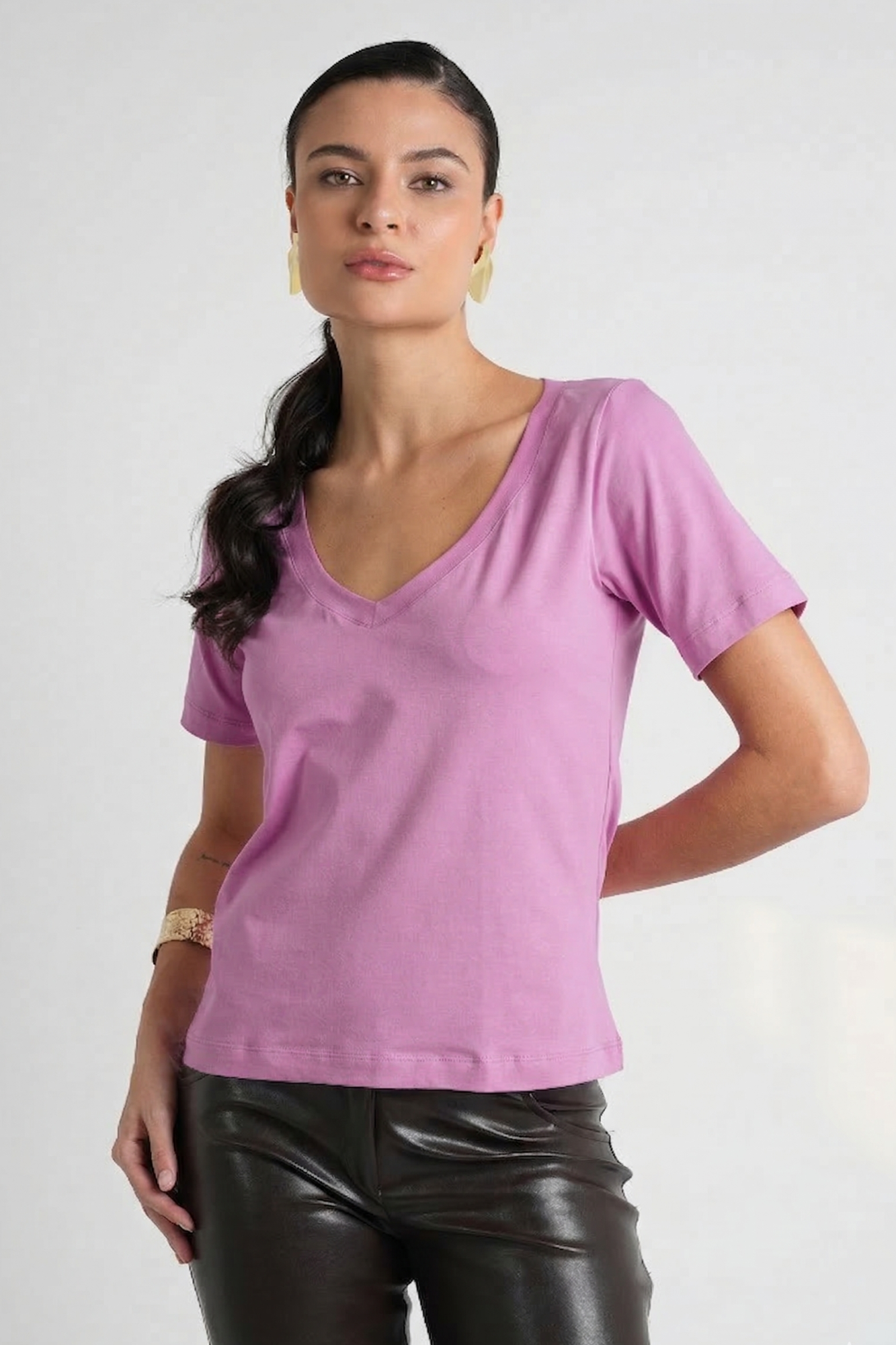Camiseta Lisa New Moon Gola V Pink