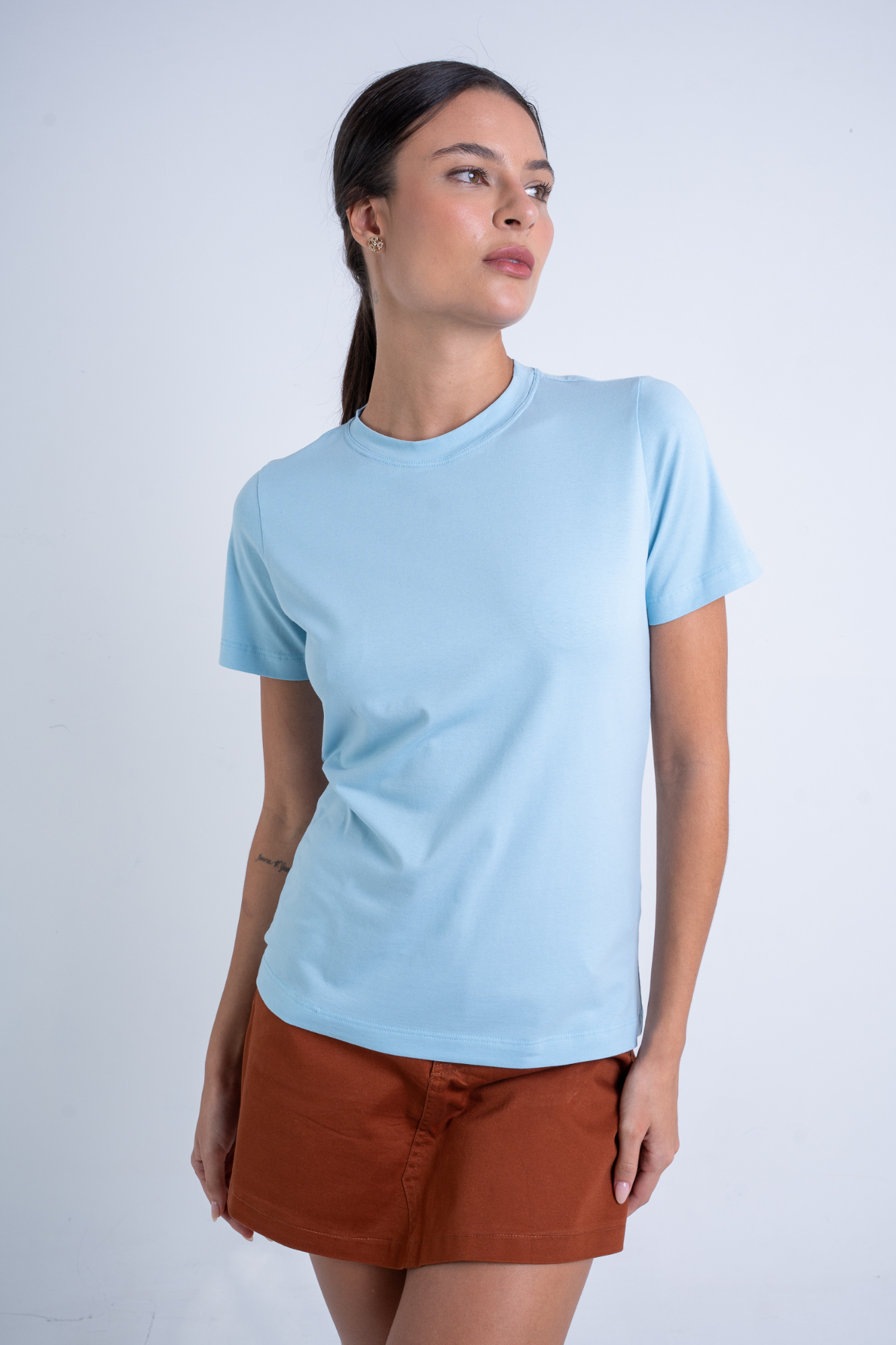 Camiseta Lisa New Moon Gola O Azul Céu