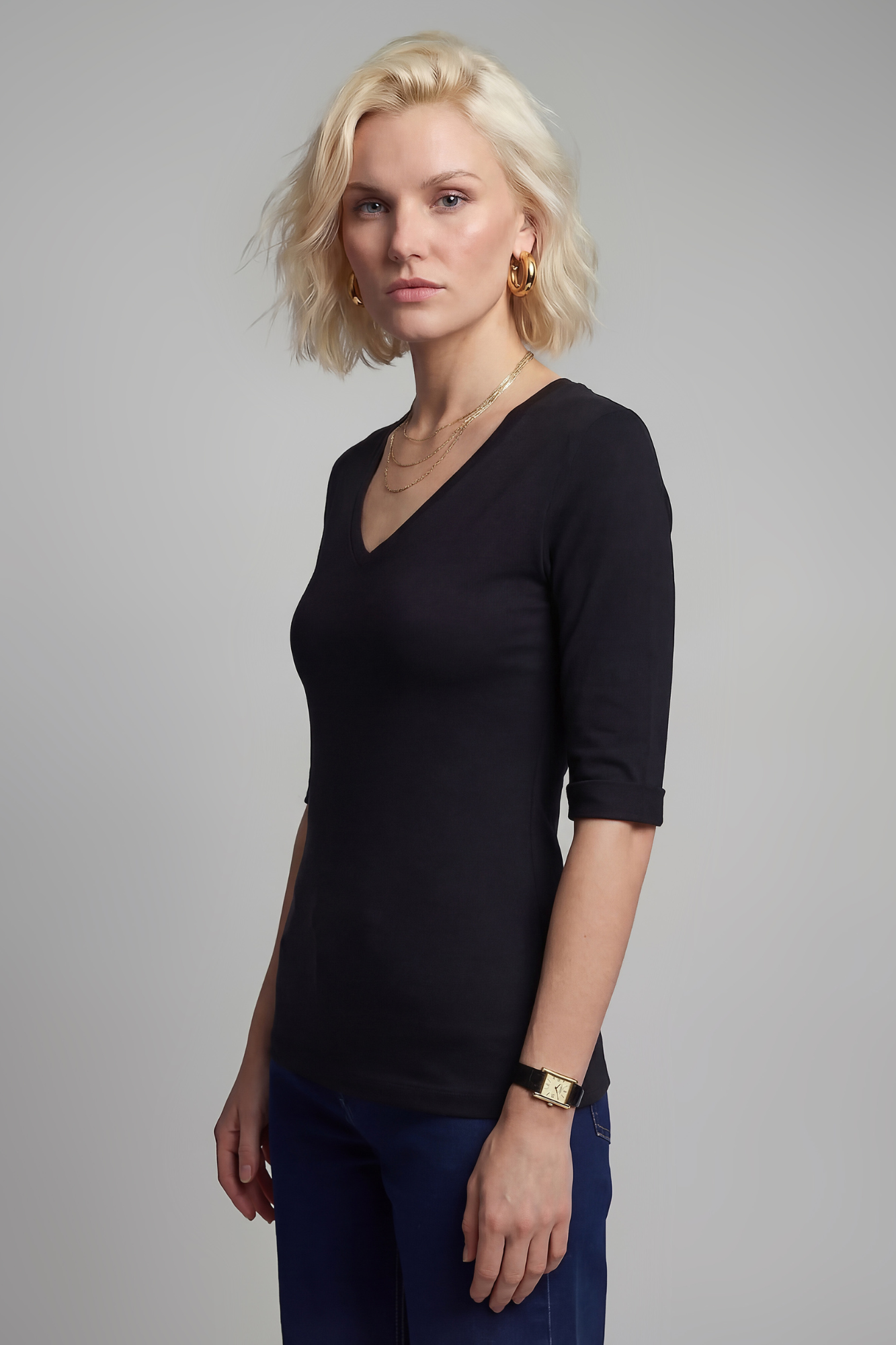 Camiseta Slim Moon 3/4 Gola V Preta