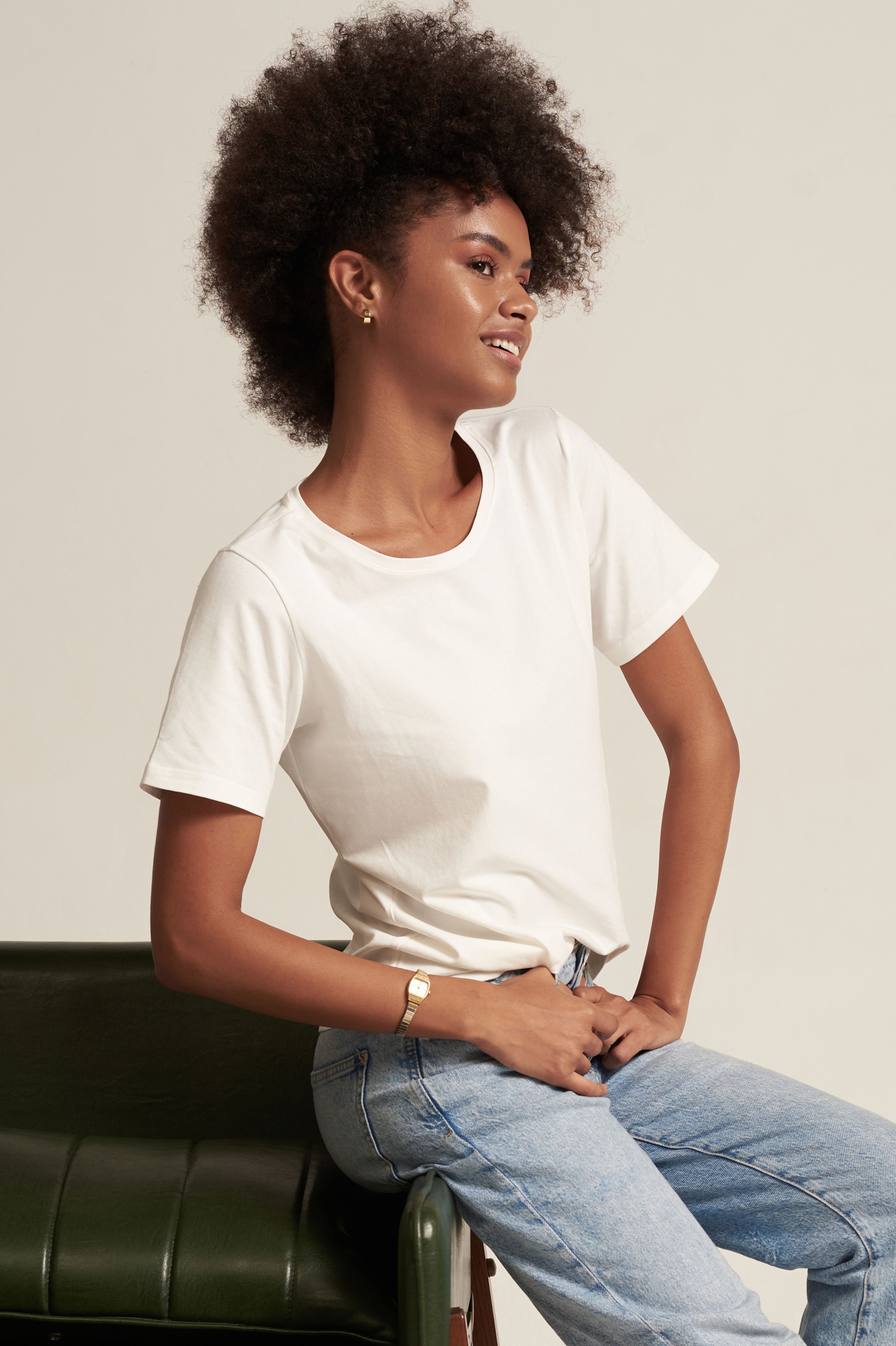 Camiseta Essential Moon Basics Gola O Off-white