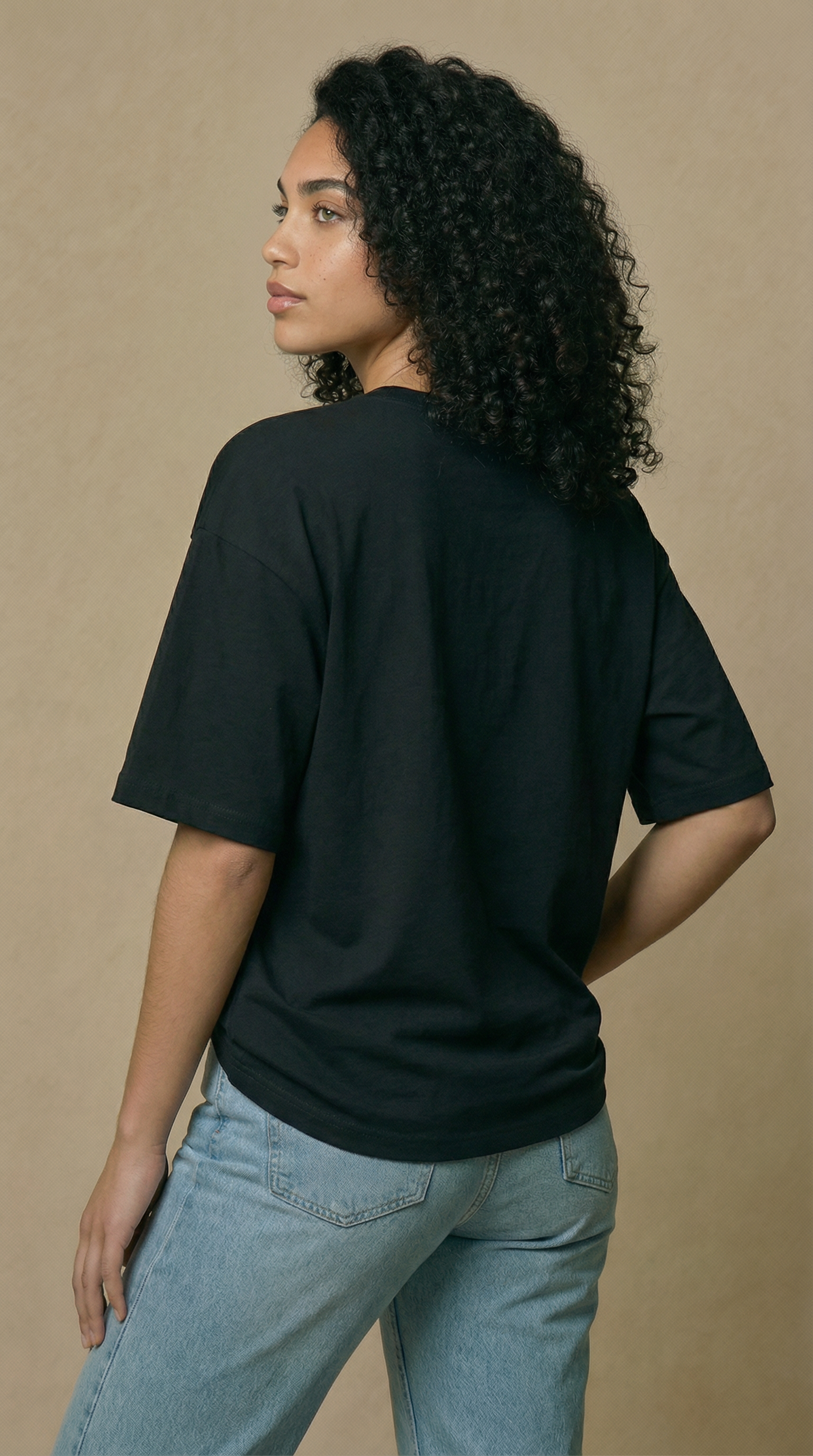 Camiseta Douz Lilia Oversized Preta