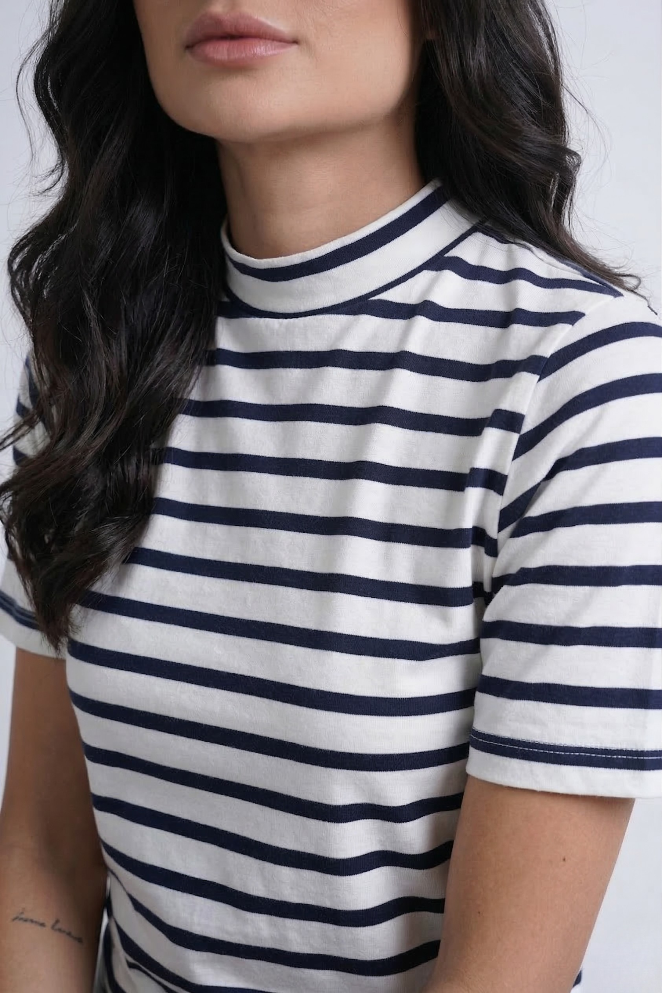 Camiseta Moon Gola Alta Listras Marinho