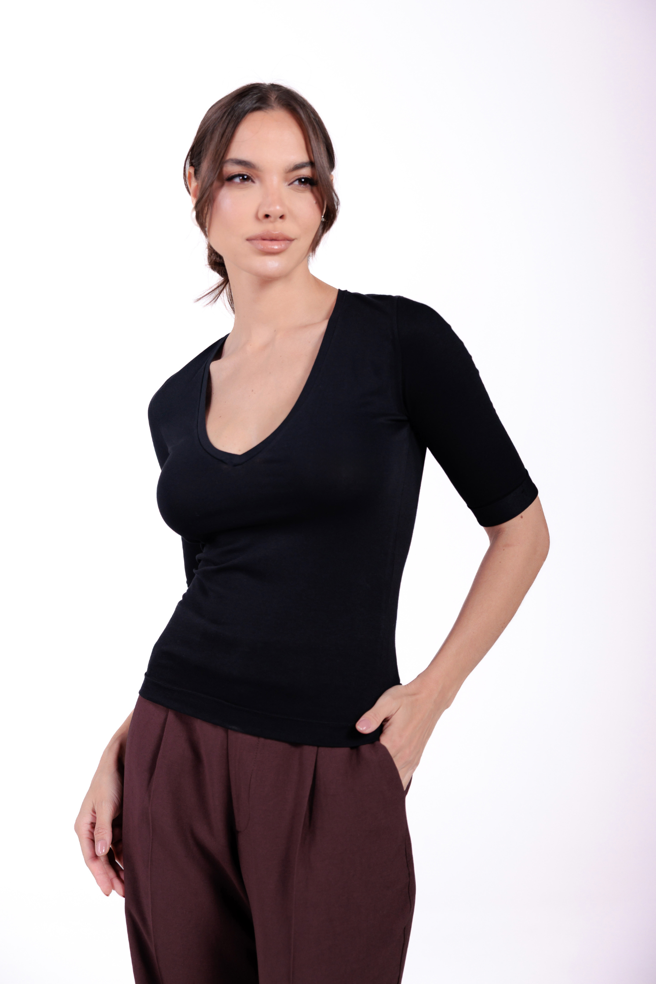 Camiseta Slim Moon 3/4 Gola V Preta