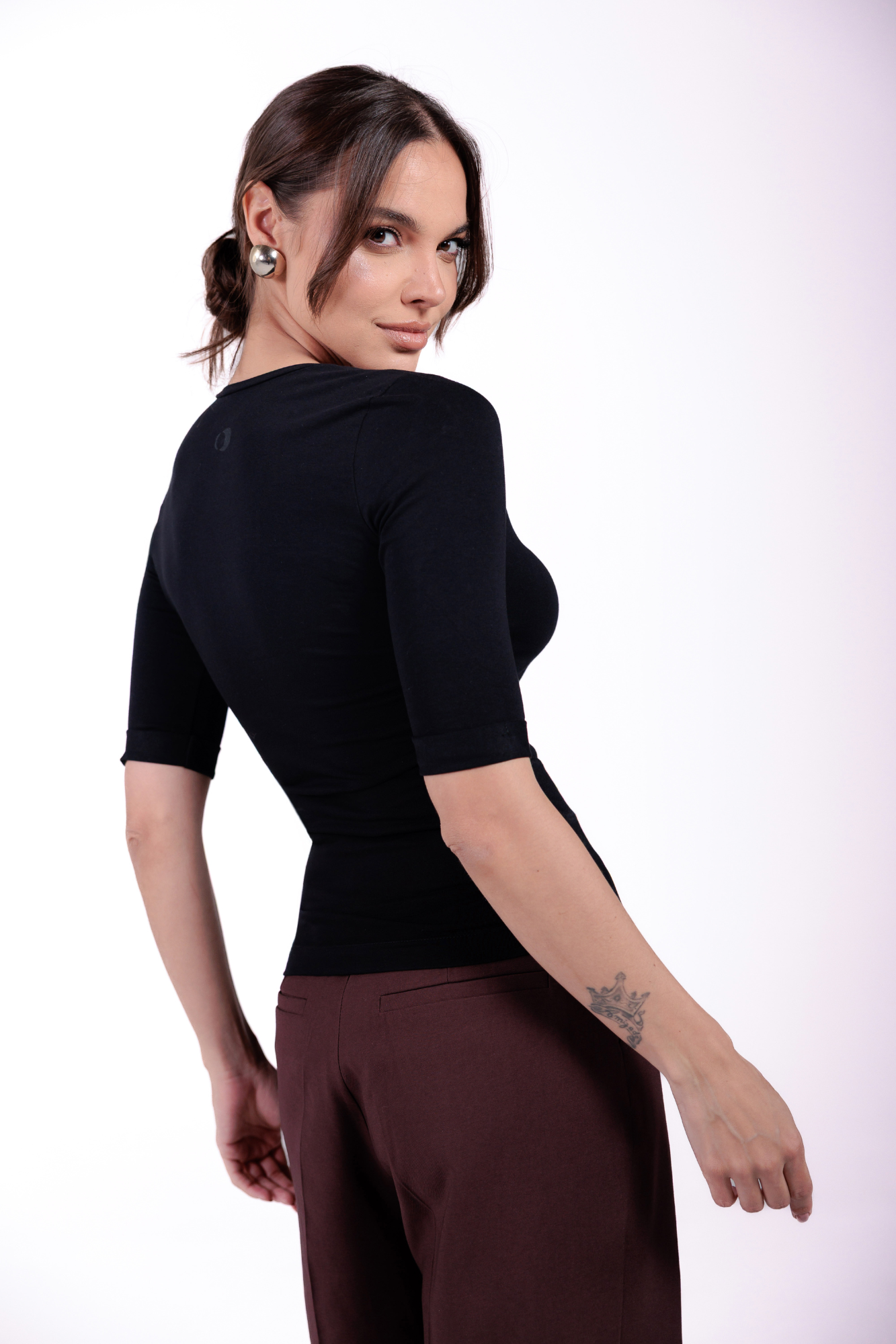 Camiseta Slim Moon 3/4 Gola V Preta