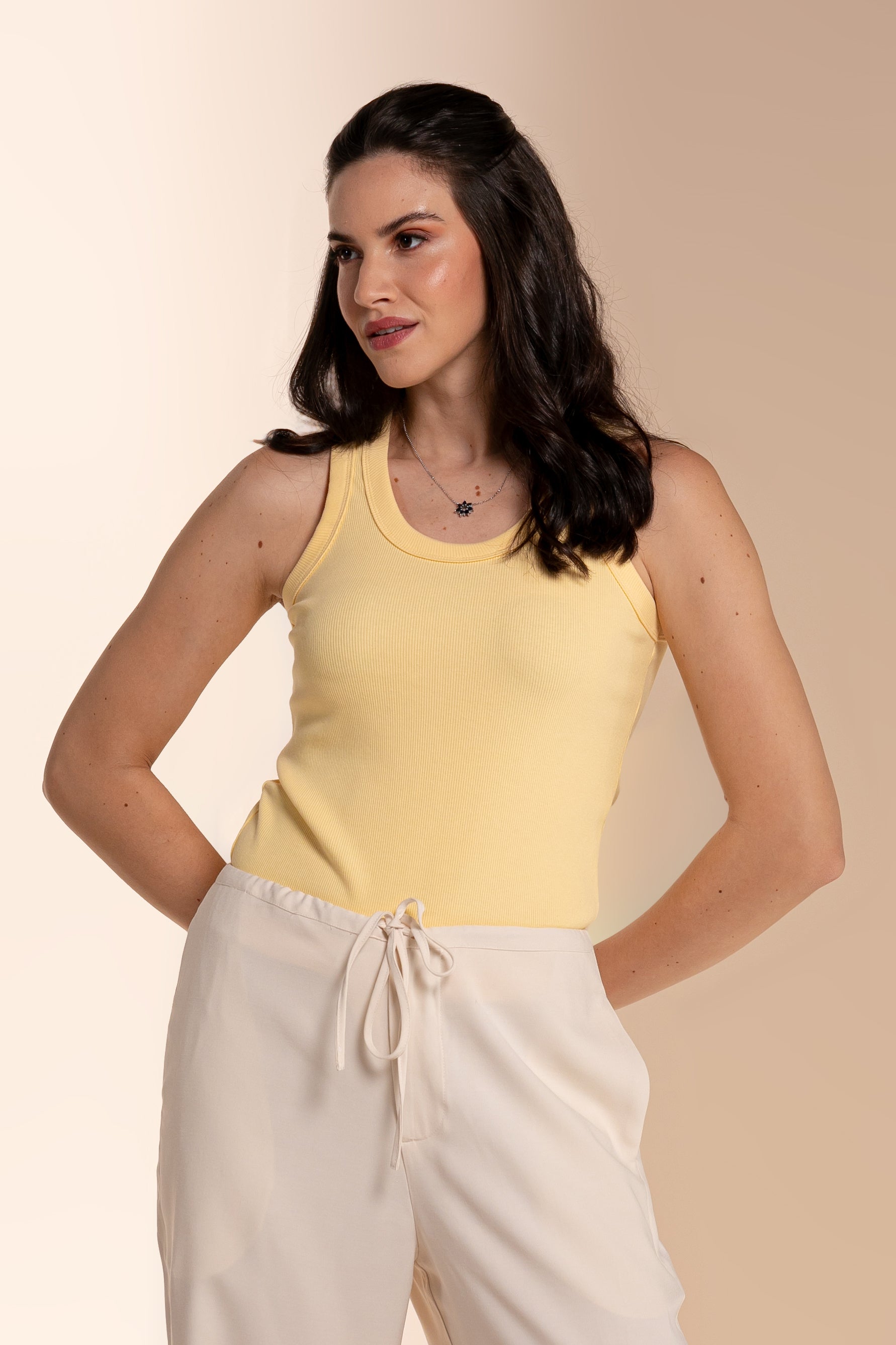 Regata Tradicional Moon Basics Gola U Amarelo Manteiga