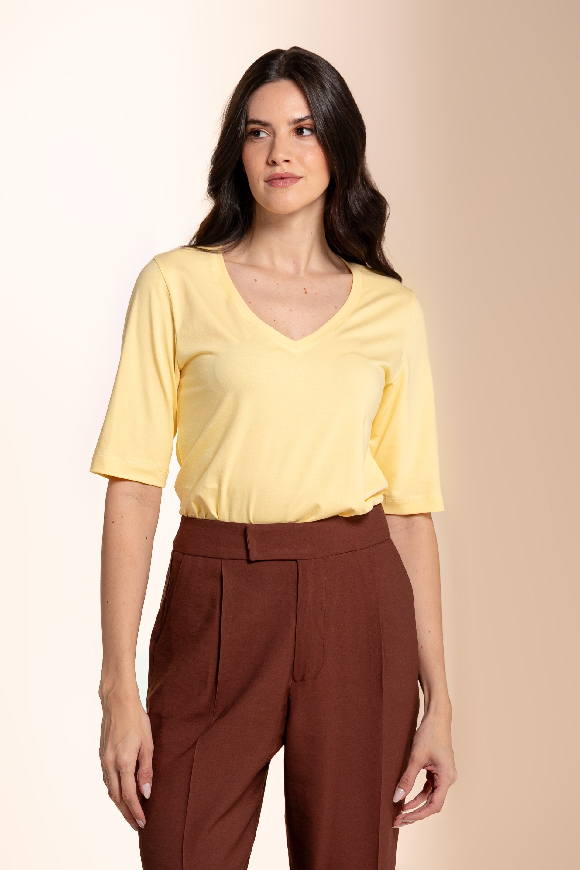 Camiseta Moon 3/4 Gola V Amarelo Manteiga