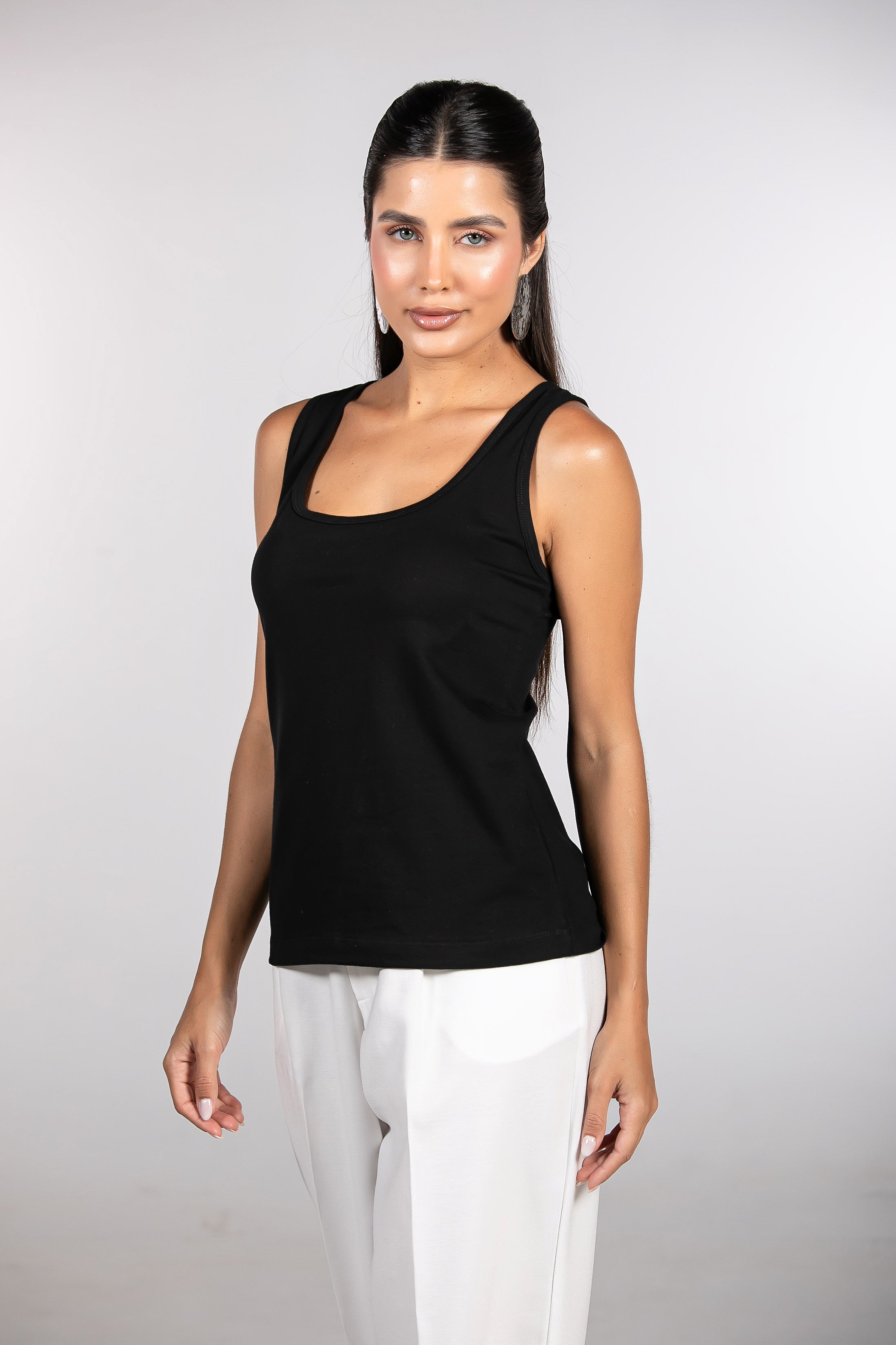 Regata Lisa Moon Decote U Preta