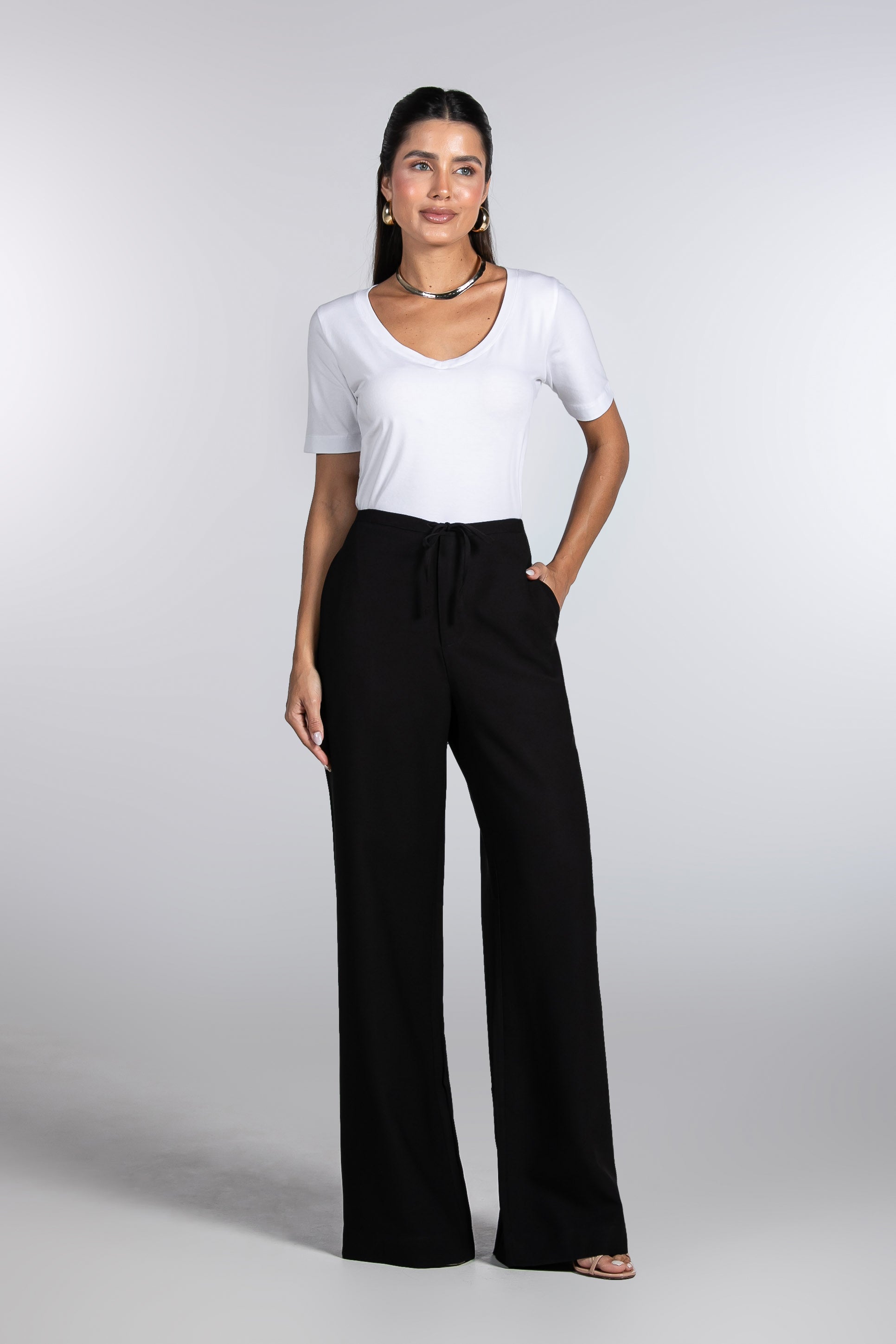 Camiseta Lisa New Moon Gola V Branca