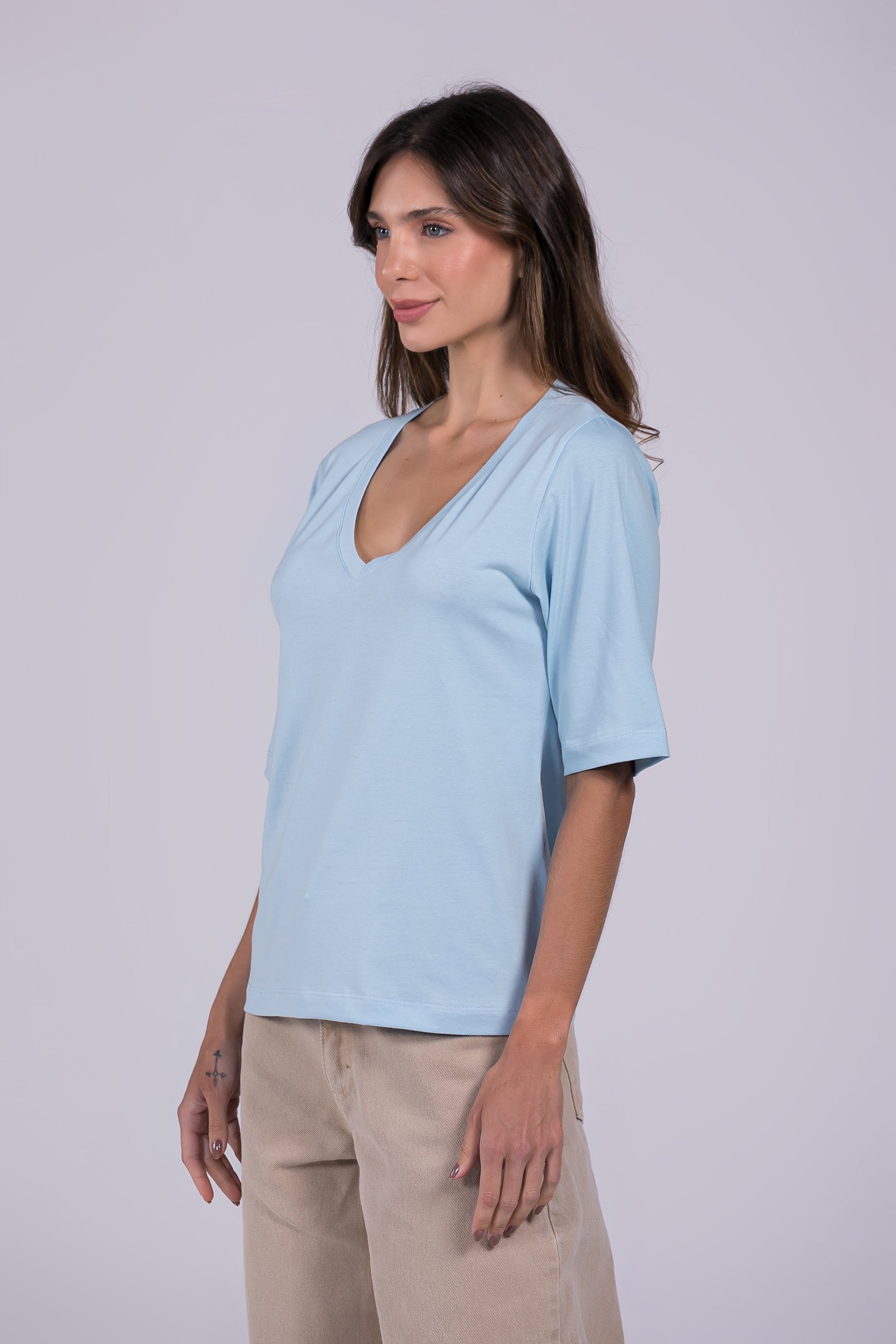 Camiseta Moon 3/4 Gola V Azul Céu