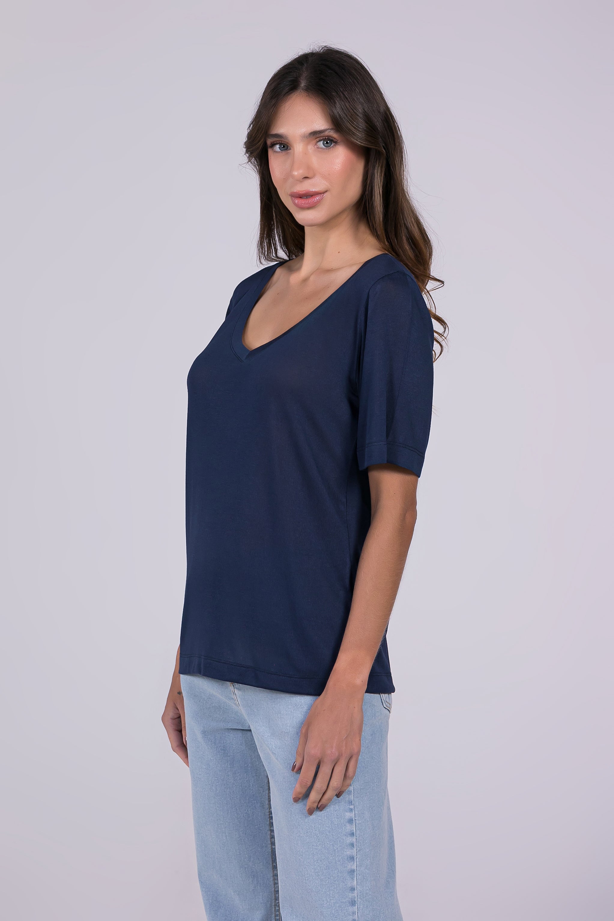 Camiseta Modal Moon Relax Gola V Marinho