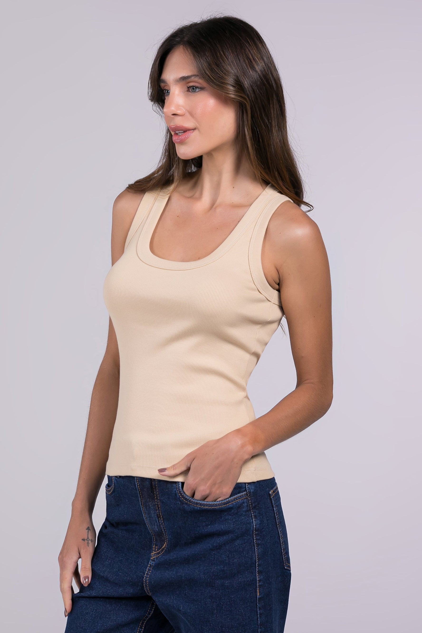 Regata Tradicional Moon Basics Bege