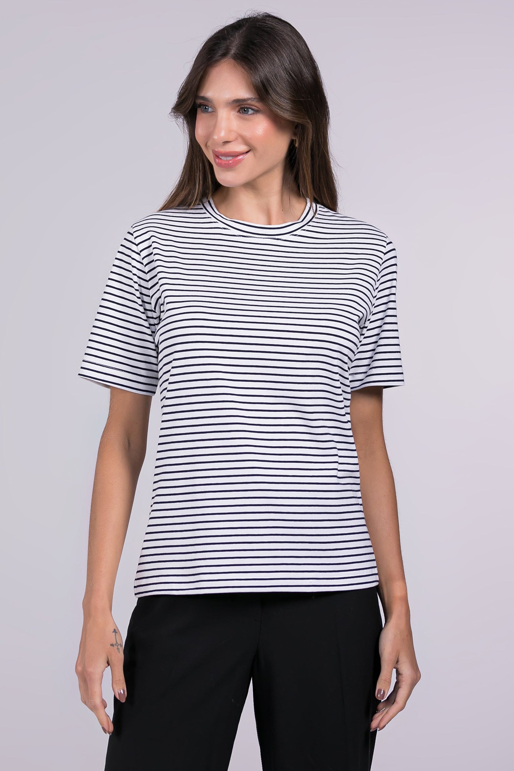 Camiseta New Moon Gola O Listras Finas Marinho