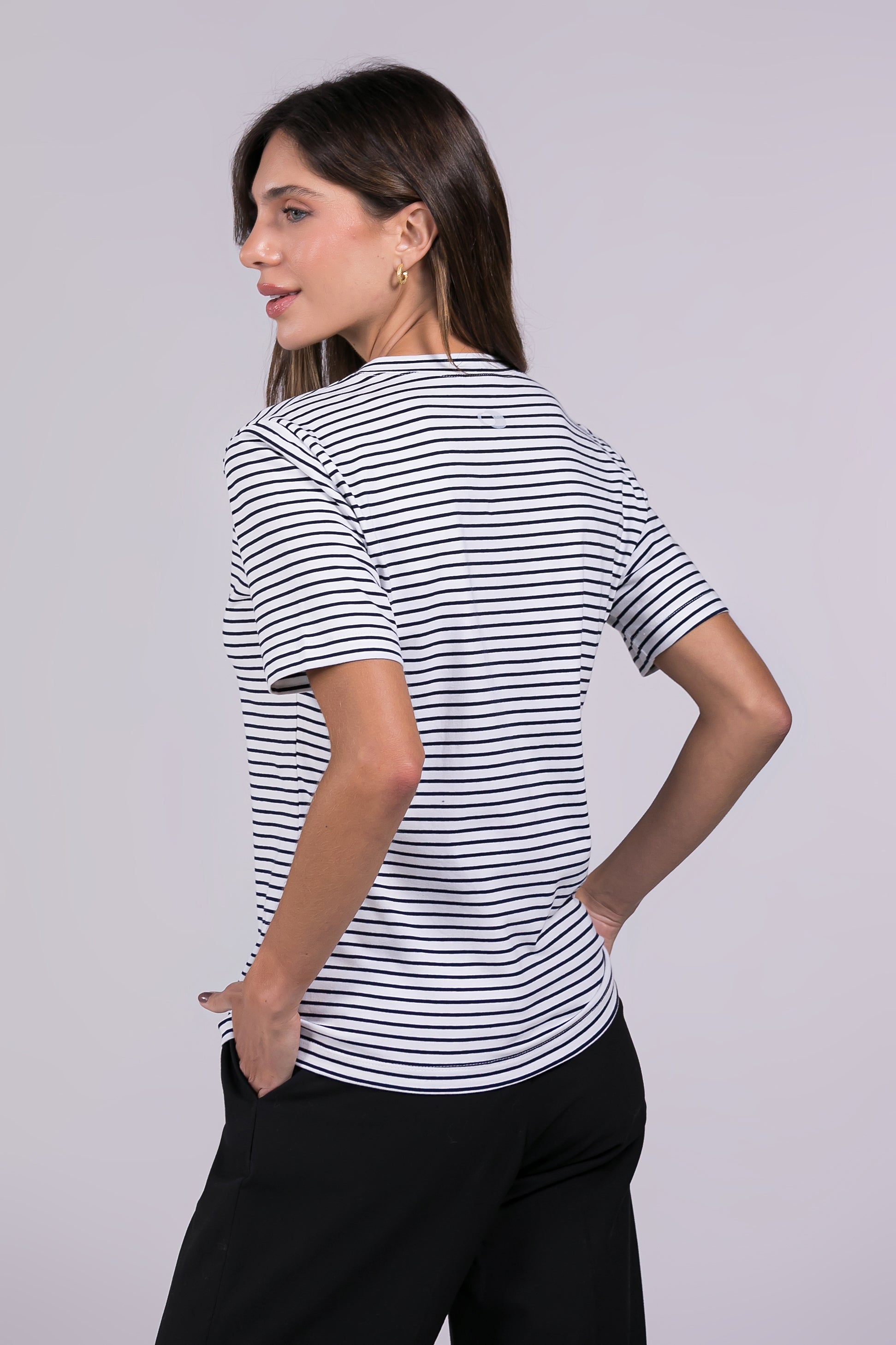 Camiseta New Moon Gola O Listras Finas Marinho