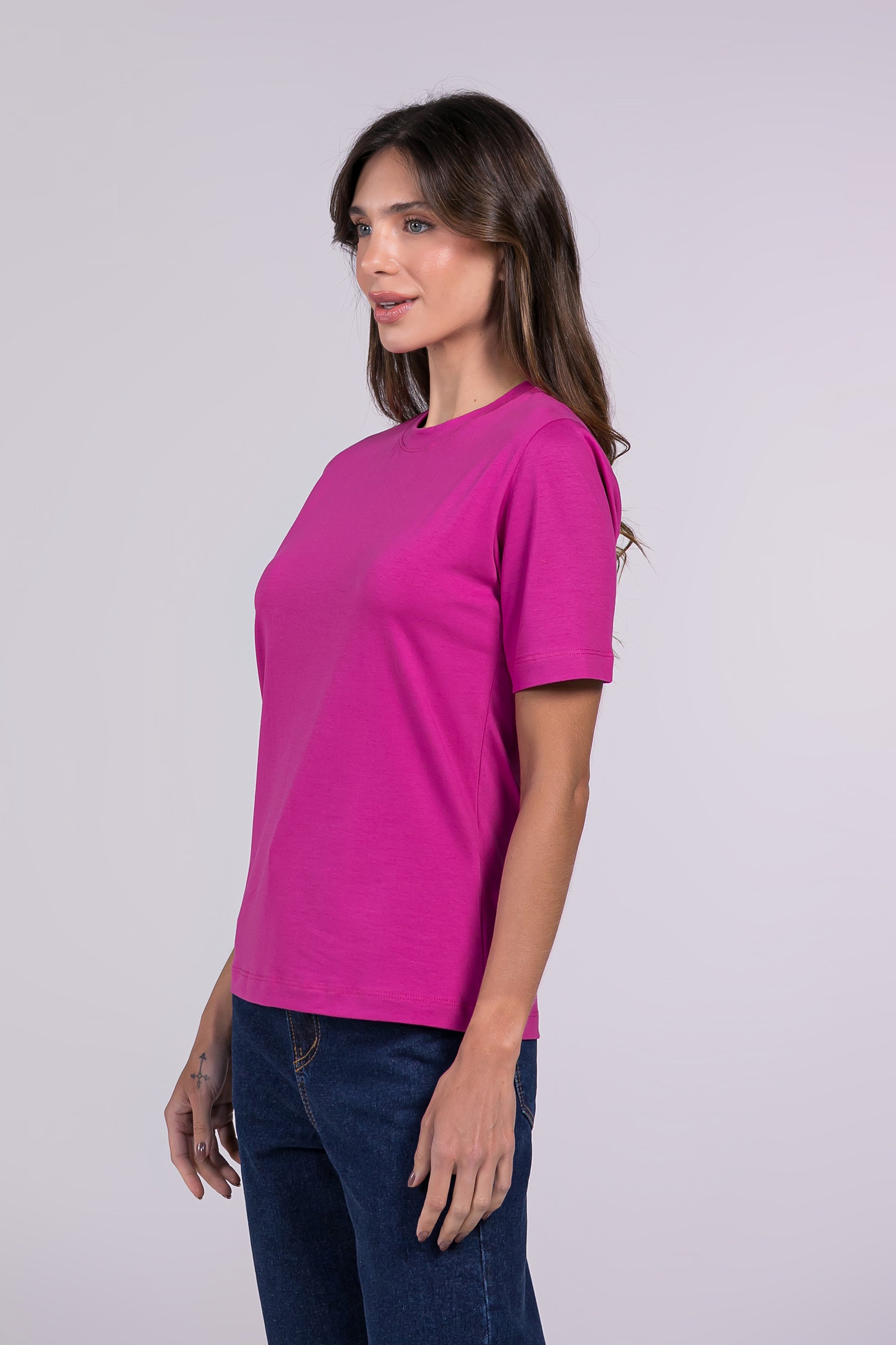 Camiseta Lisa New Moon Gola O Fúcsia