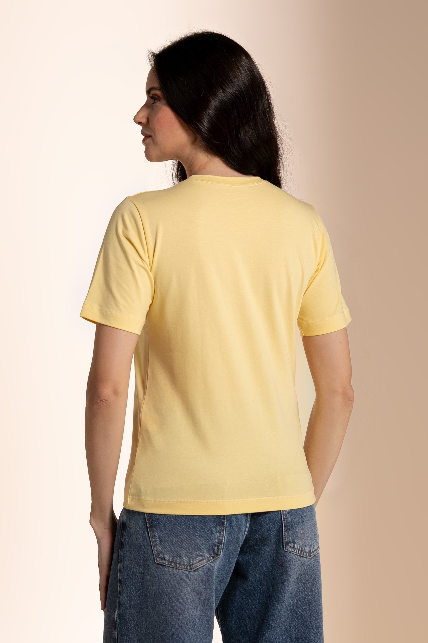 Camiseta Lisa New Moon Gola O Amarelo Manteiga